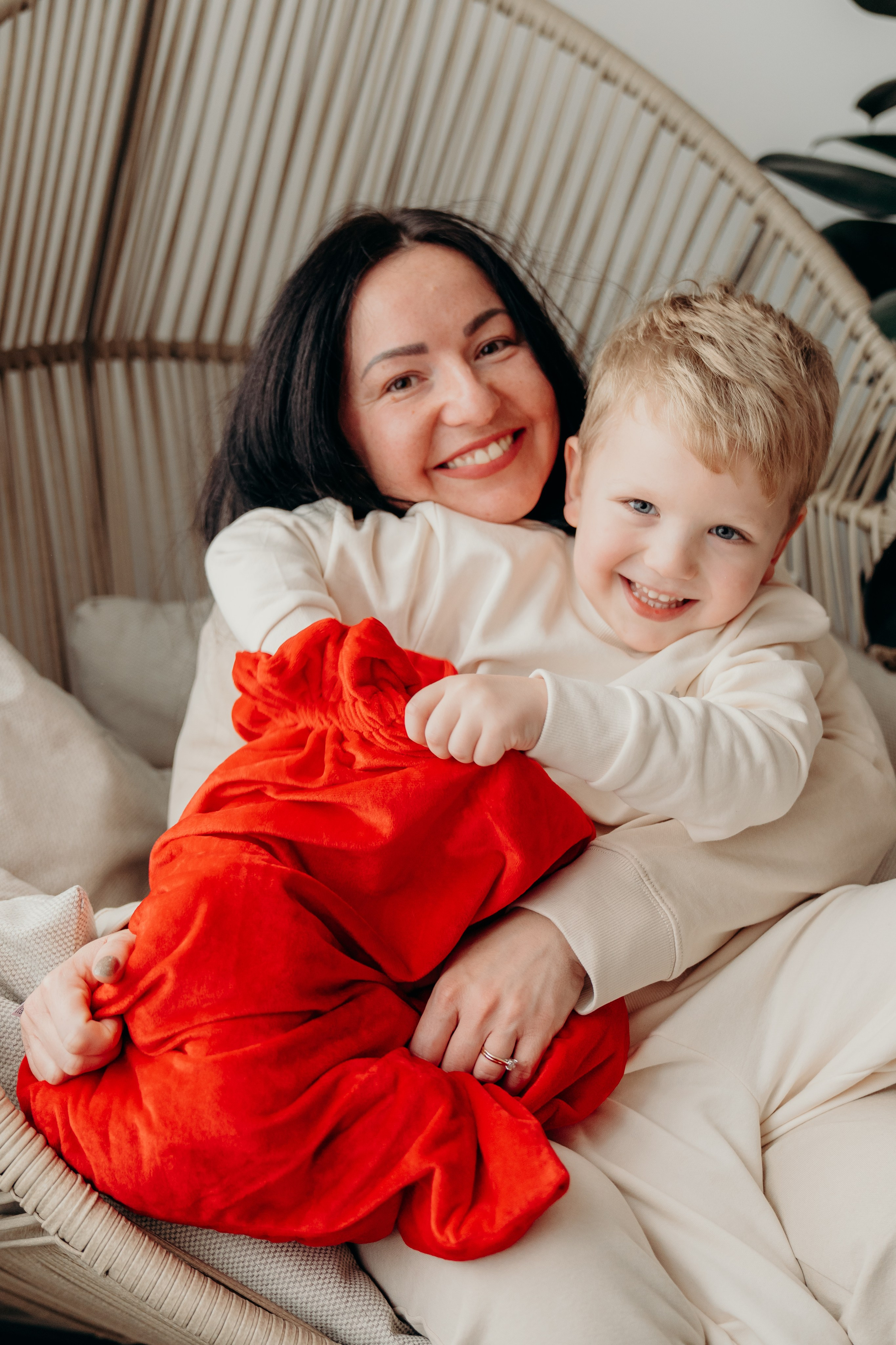 Derbyshire Family. New Year in-home photo session, Washington. Newcastle Upon Tyne Photographer Yana Balatskaya