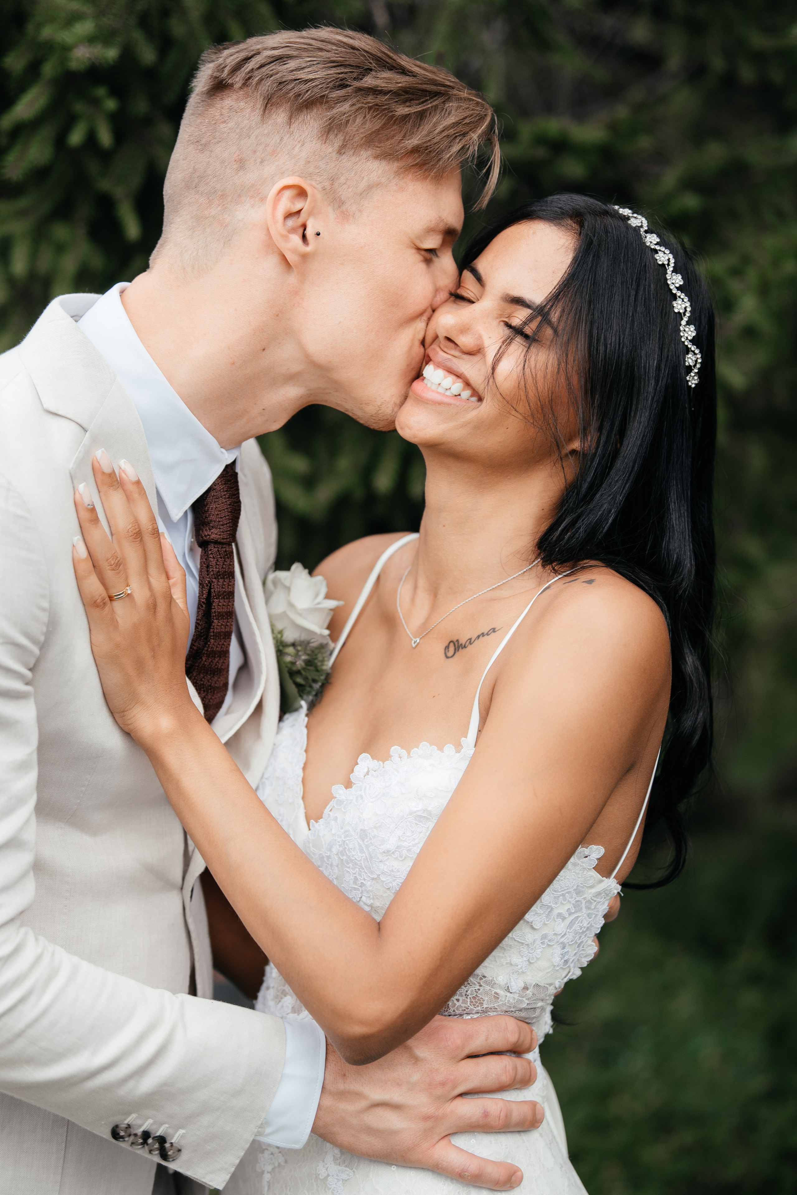 KAIANE & BENJAMIN Meilen, Switzerland. I am Elena Altendorfer. Wedding photographer in Zurich and Switzerland