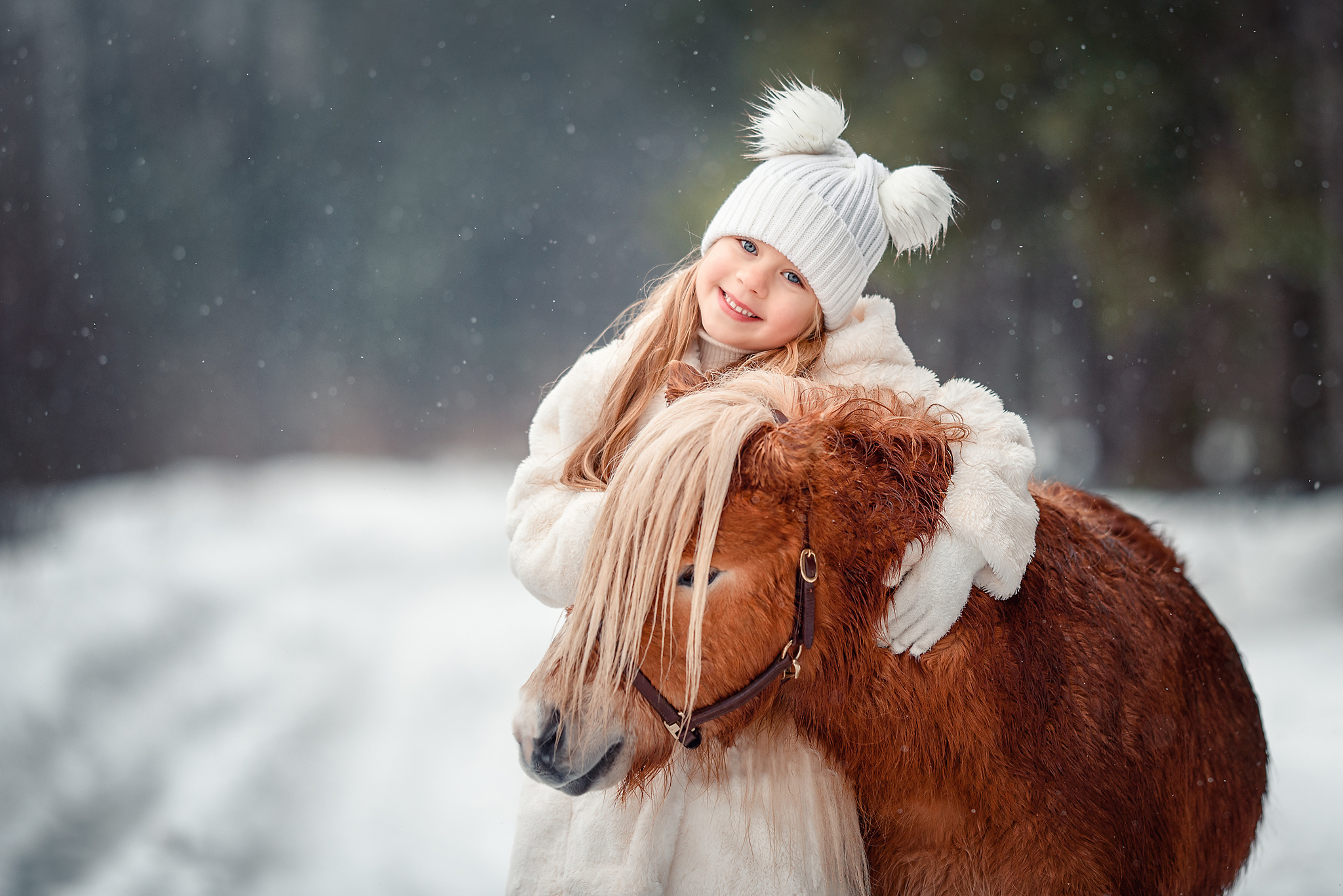 Джулия и пони "Гиви"