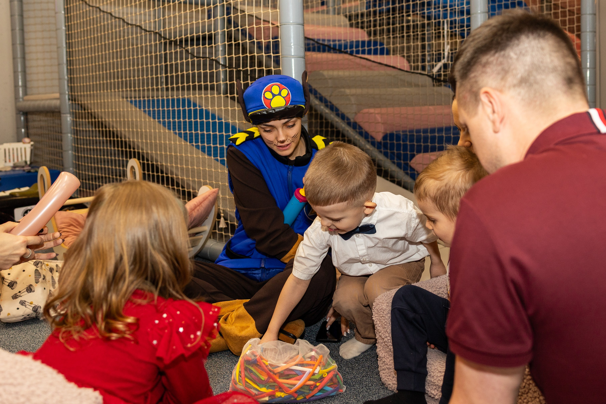 День рождения Артёма 24 января 2026 года. Семейный и детский фотограф в Варшаве Мила Бобровская