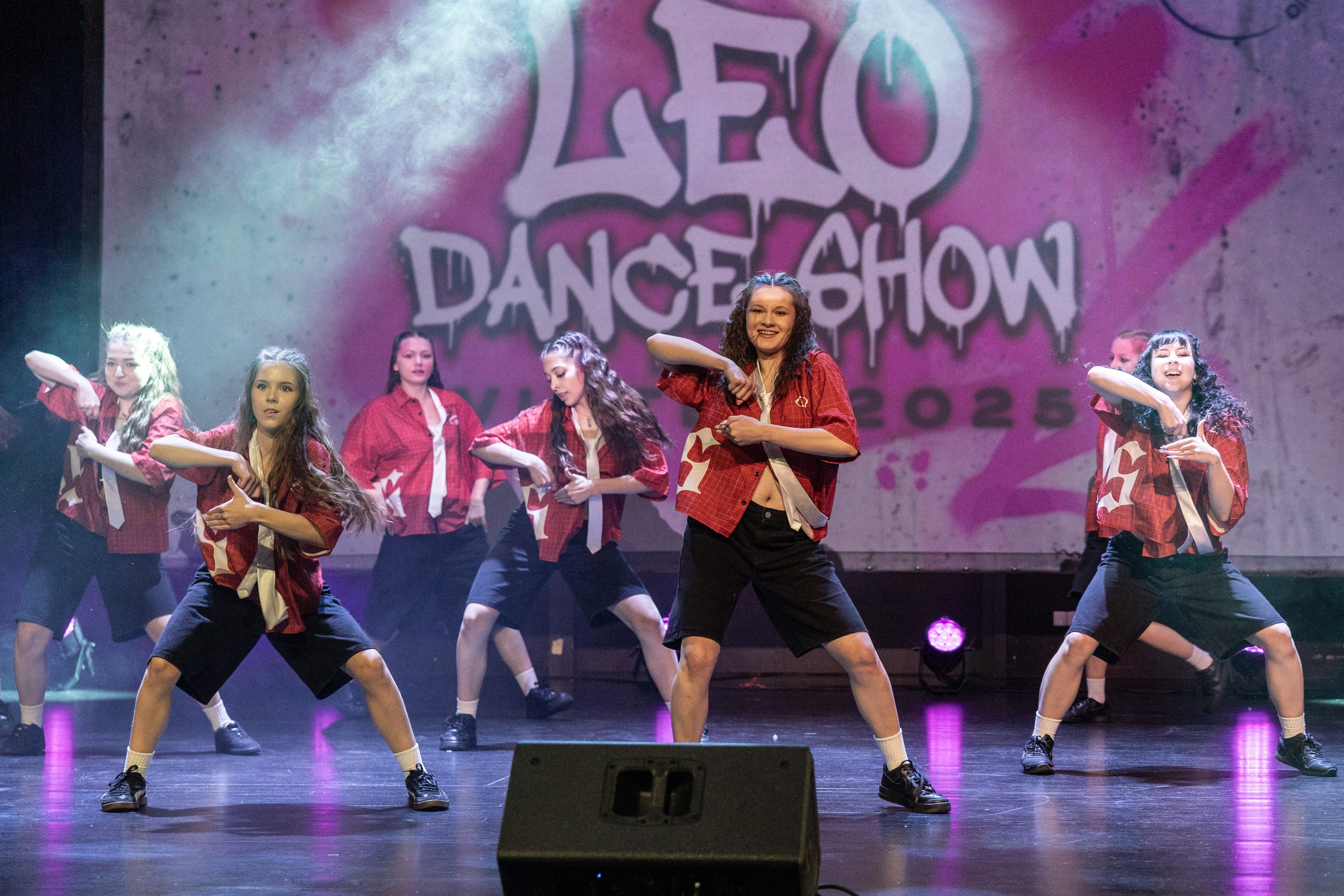 LEO DANCE SHOW WINTER 2025. Семейный и детский фотограф в Варшаве Мила Бобровская