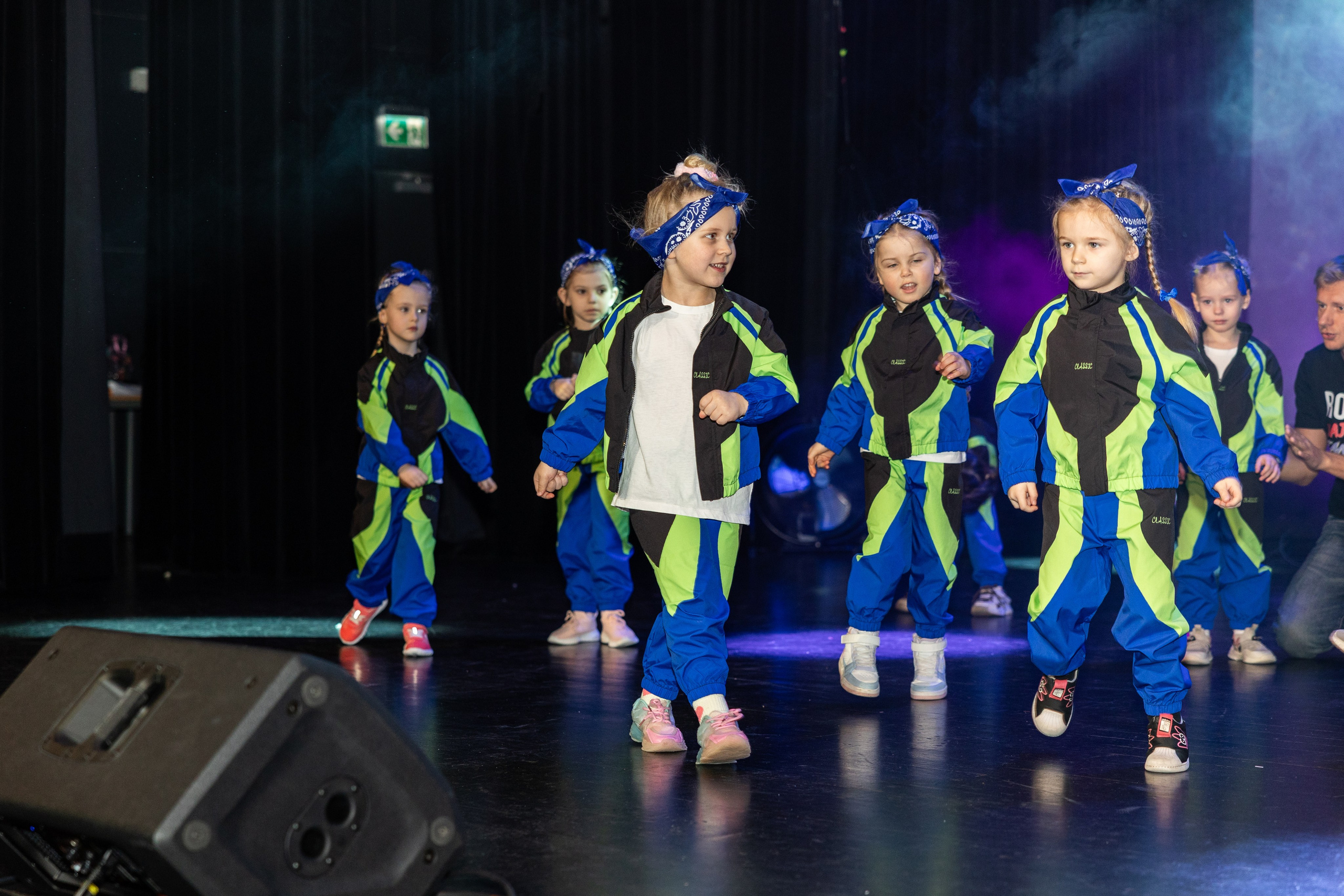 LEO DANCE SHOW WINTER 2025. Семейный и детский фотограф в Варшаве Мила Бобровская