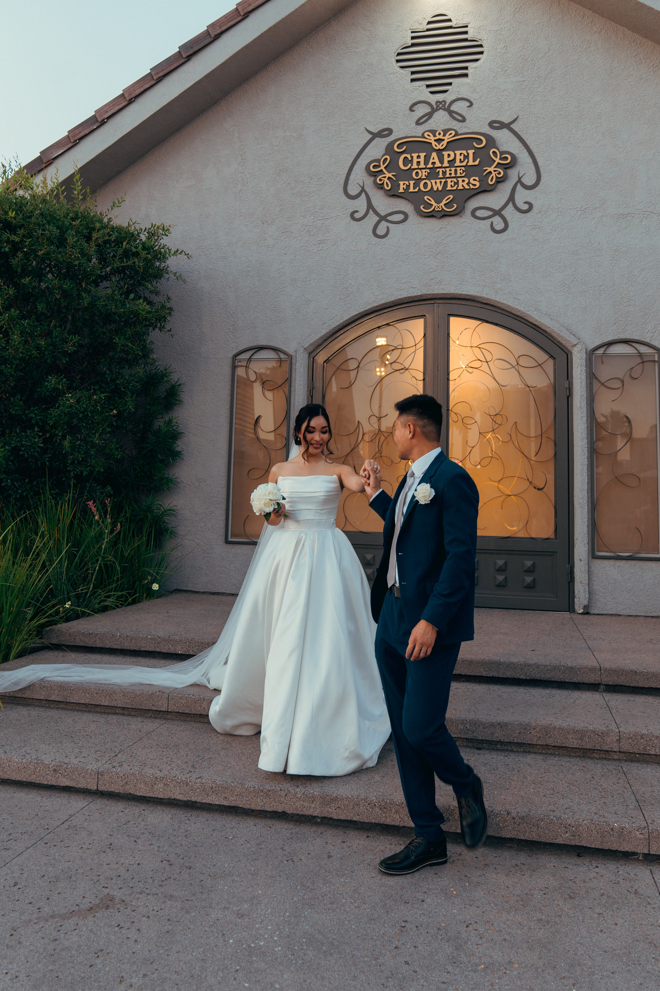 Anjeli&Asher. Wedding & elopement photographer Viktoriya Kravtsov. Las Vegas