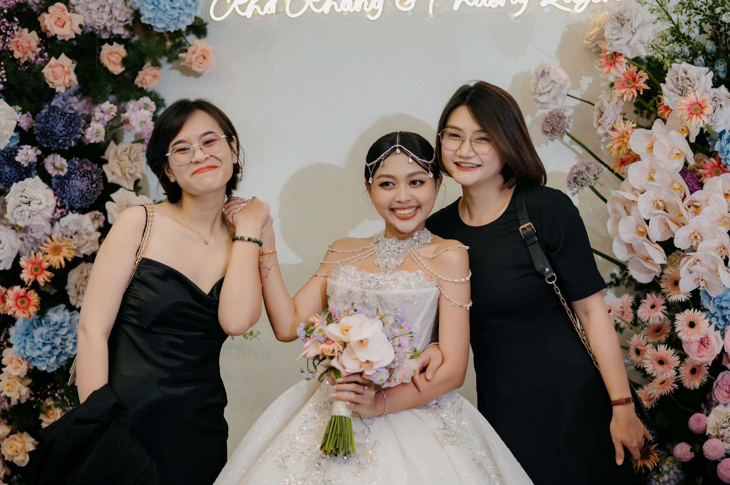 KHANG & QUYEN / Lavela Hotel. Saigon Wedding Present | Art Beyond Moments