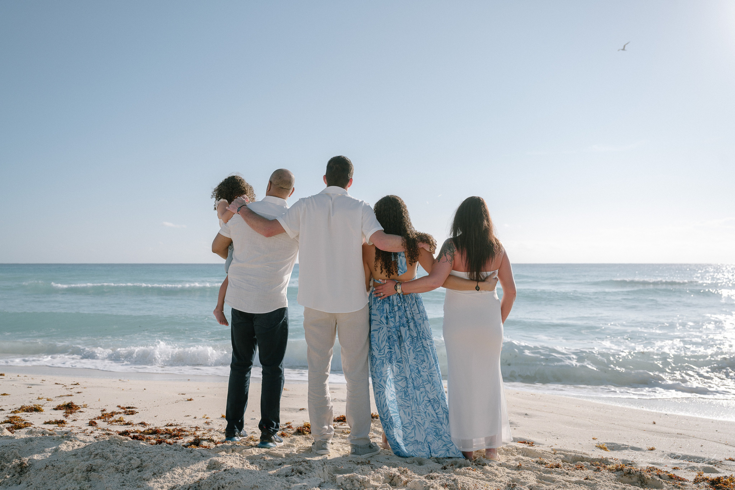 Gabi Guilliod — Family Session — Playa Delfines. Destination wedding photographer based in Cancun and Riviera Maya with service worldwide