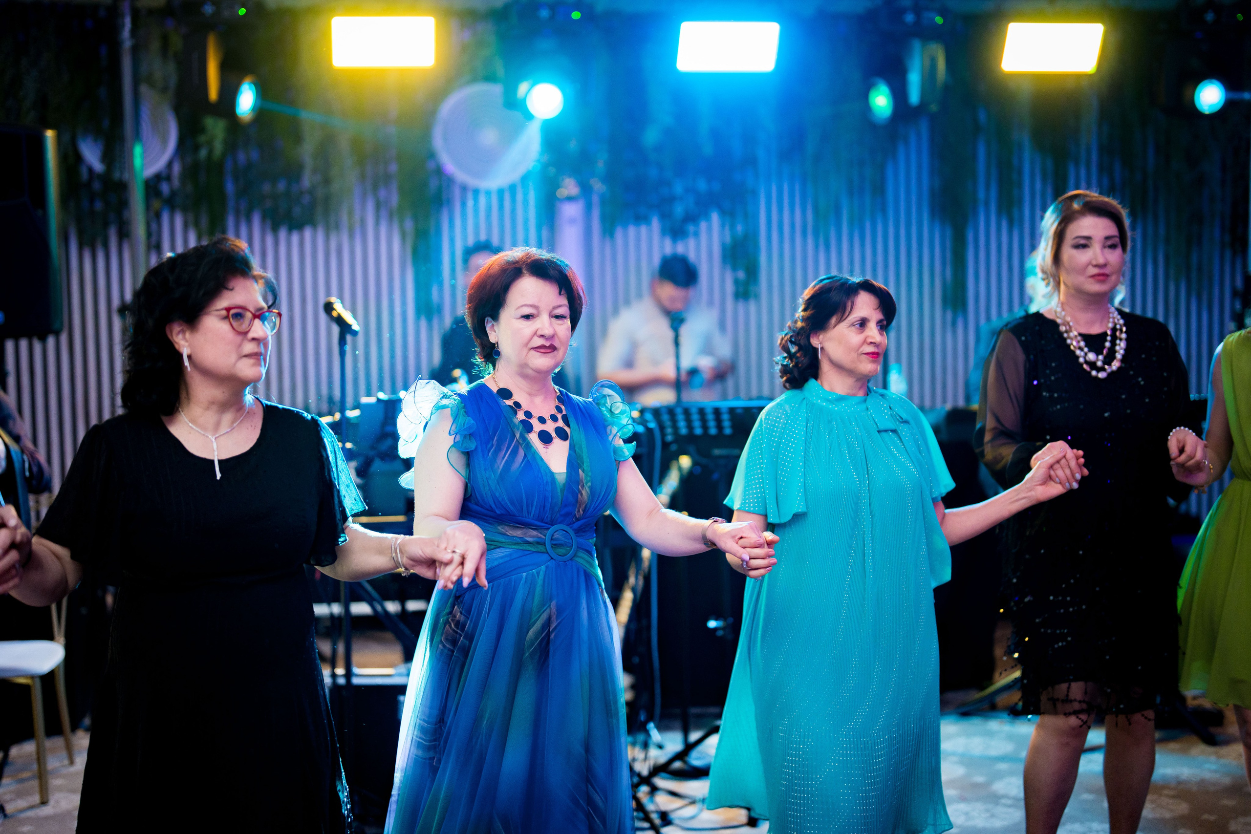 PARTY. Gabriel Florea — Fotograf nuntă București