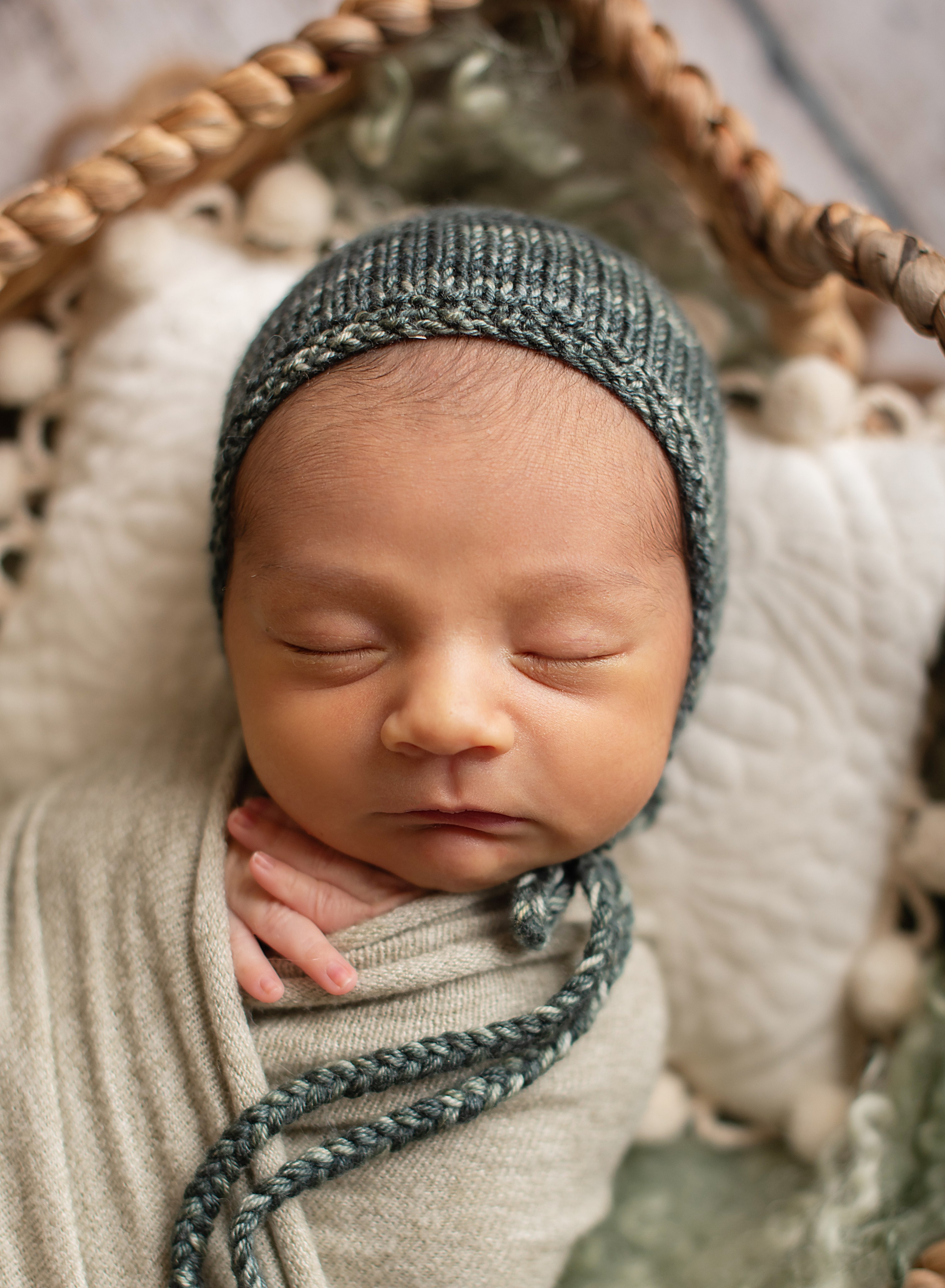 Mr Kolya. Newborn, pregnancy, family photographer in New Jersey