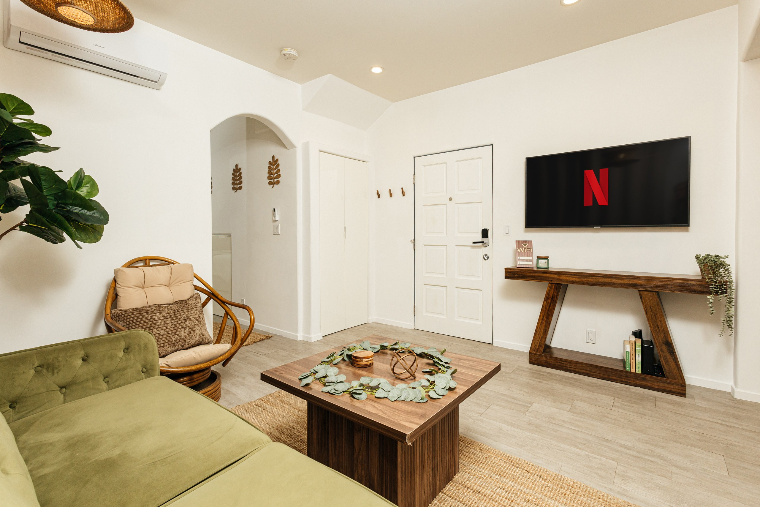 Appearance Apartments. Photographer Andrei White