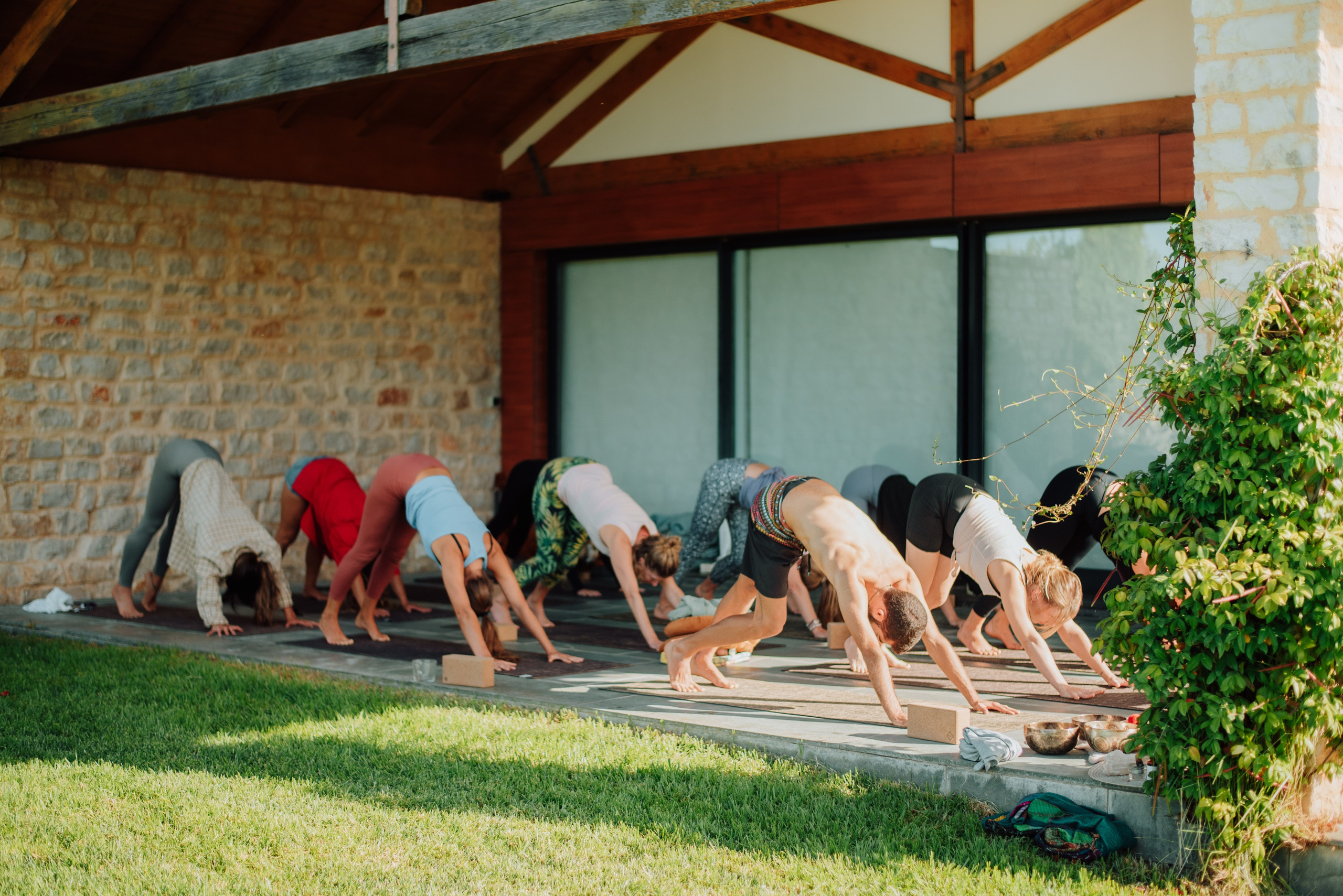 YOGA RETREAT PORTUGAL. Lifestyle, wedding and family photographer