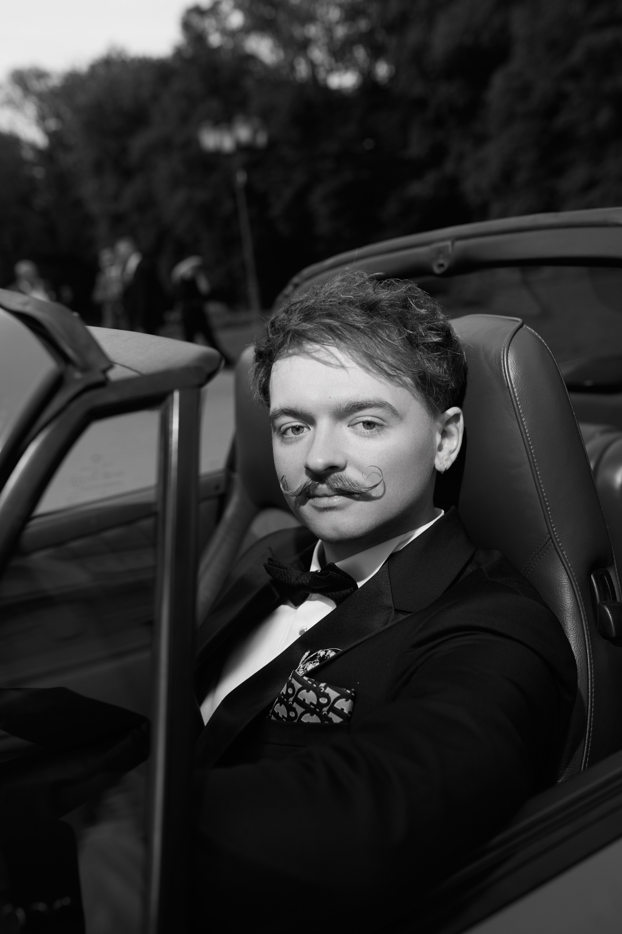 Wiktoria & Kacper. Pałac Goetz. Fotograf ślubny i rodzinny w Krakowie Yana Klymova