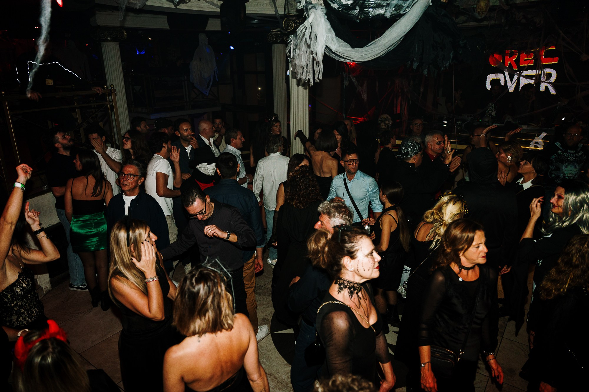 Locali | Eventi | Feste. Fotografo di famiglia, neonati, maternity, ritratti, matrimoni, cerimonie, Rimini