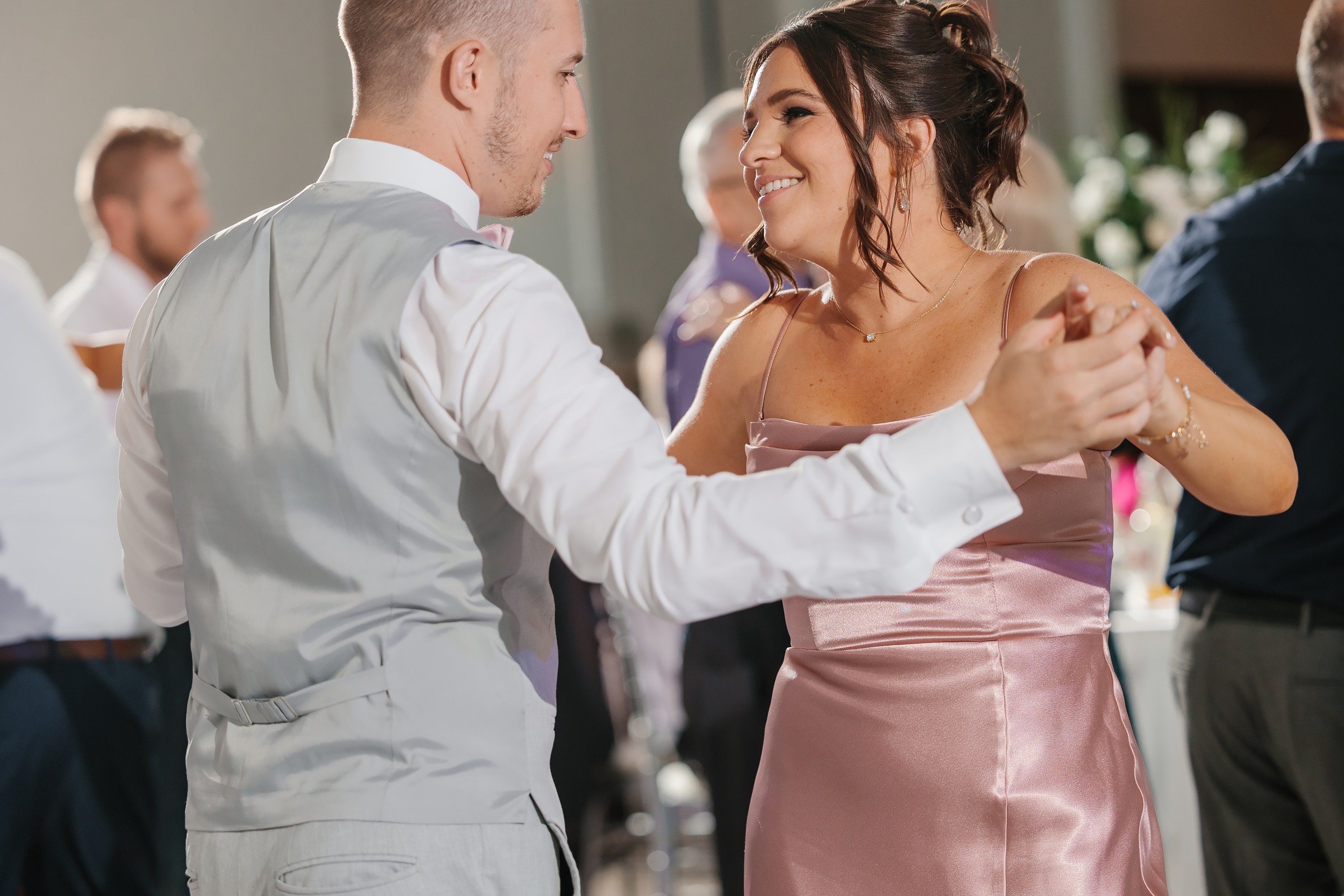 31.08.2024 Wedding. Wedding family event photographer in Chicago Nick Yushevich