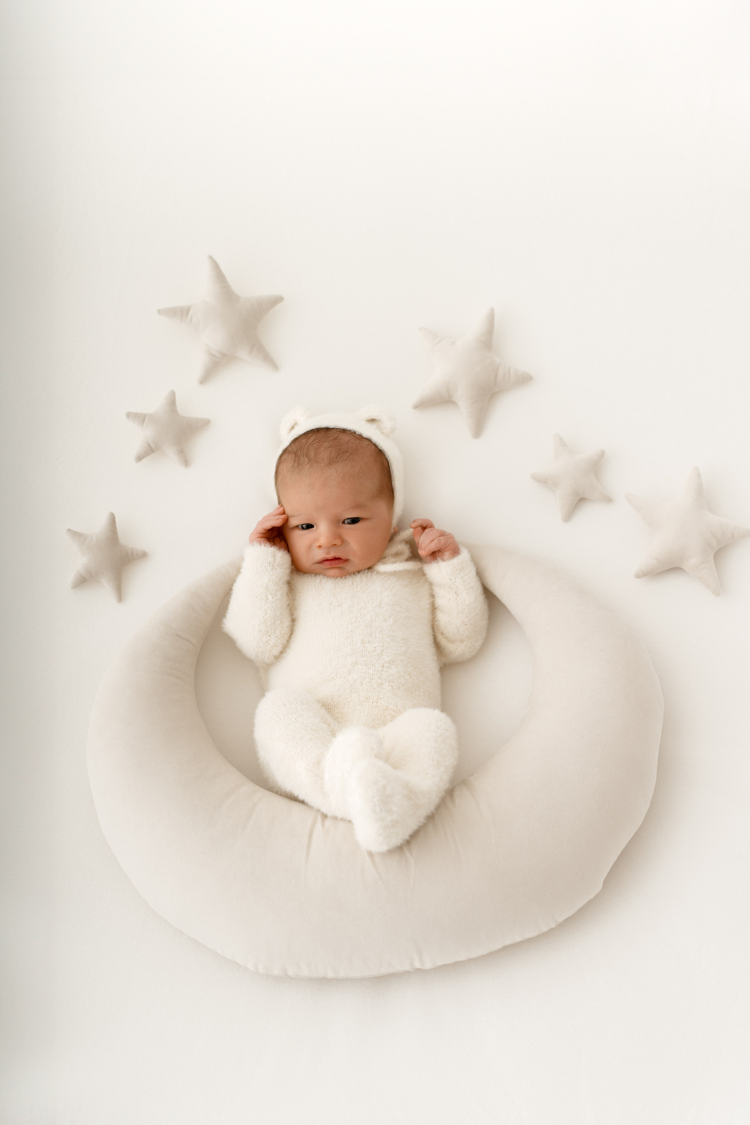 Malutki Szymuś na swojej pierwszej sesji. Fotograf Łódź - sesja ciążowa, noworodkowa, dziecięca. Studio w Łodzi