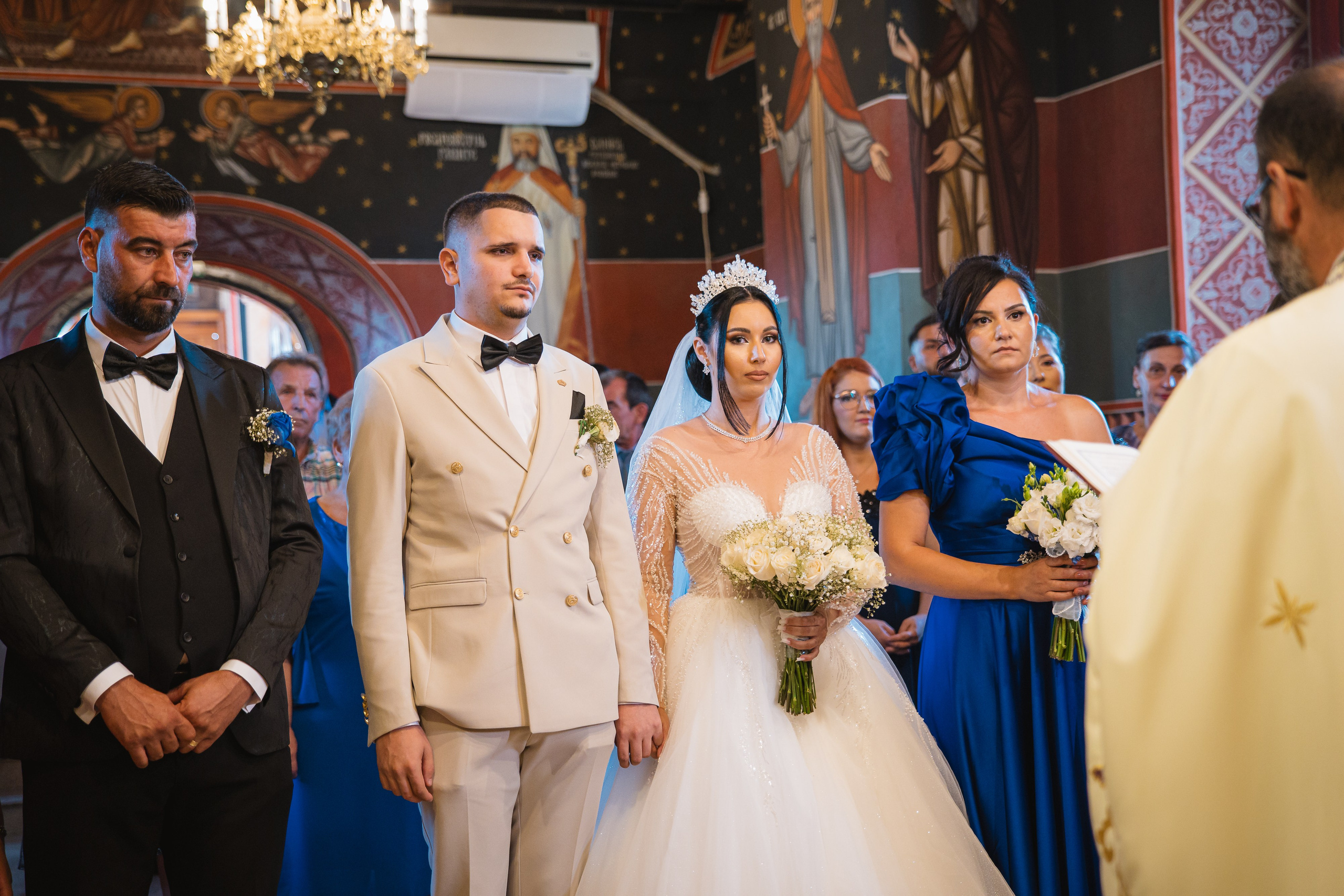 Bella & Adi. Foto Studio — Fotograf de evenimente, nunti, botezuri, portrete