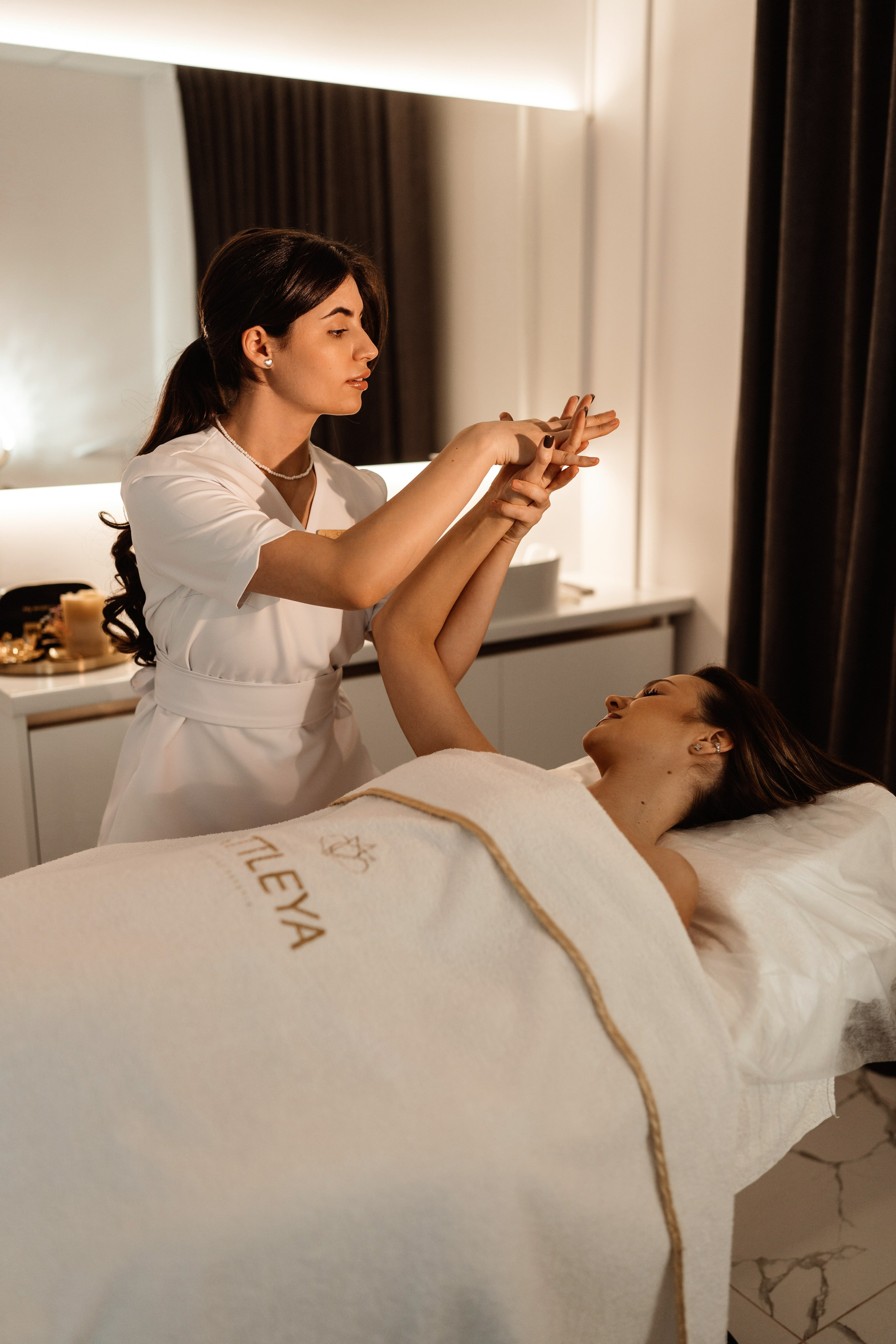 Cattleya | personal branding. Home