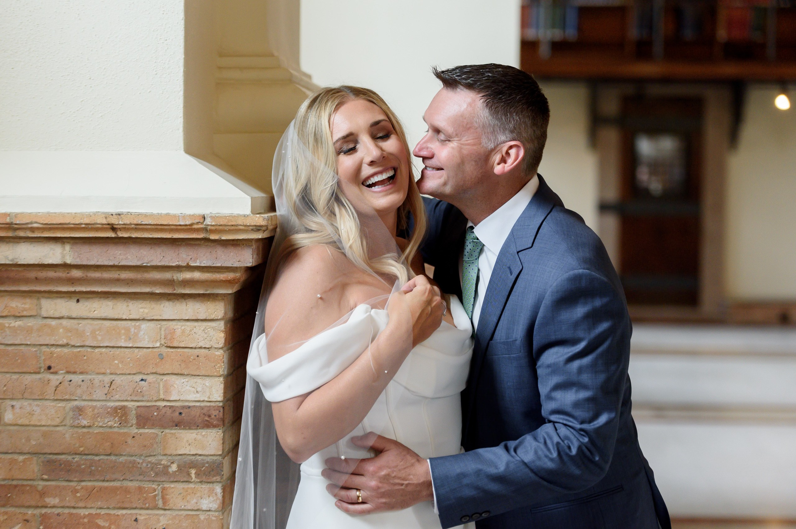 Smiles and love at the Boston Public Library. Wedding photographer in Orlando, Boston & New York Anderson Marques