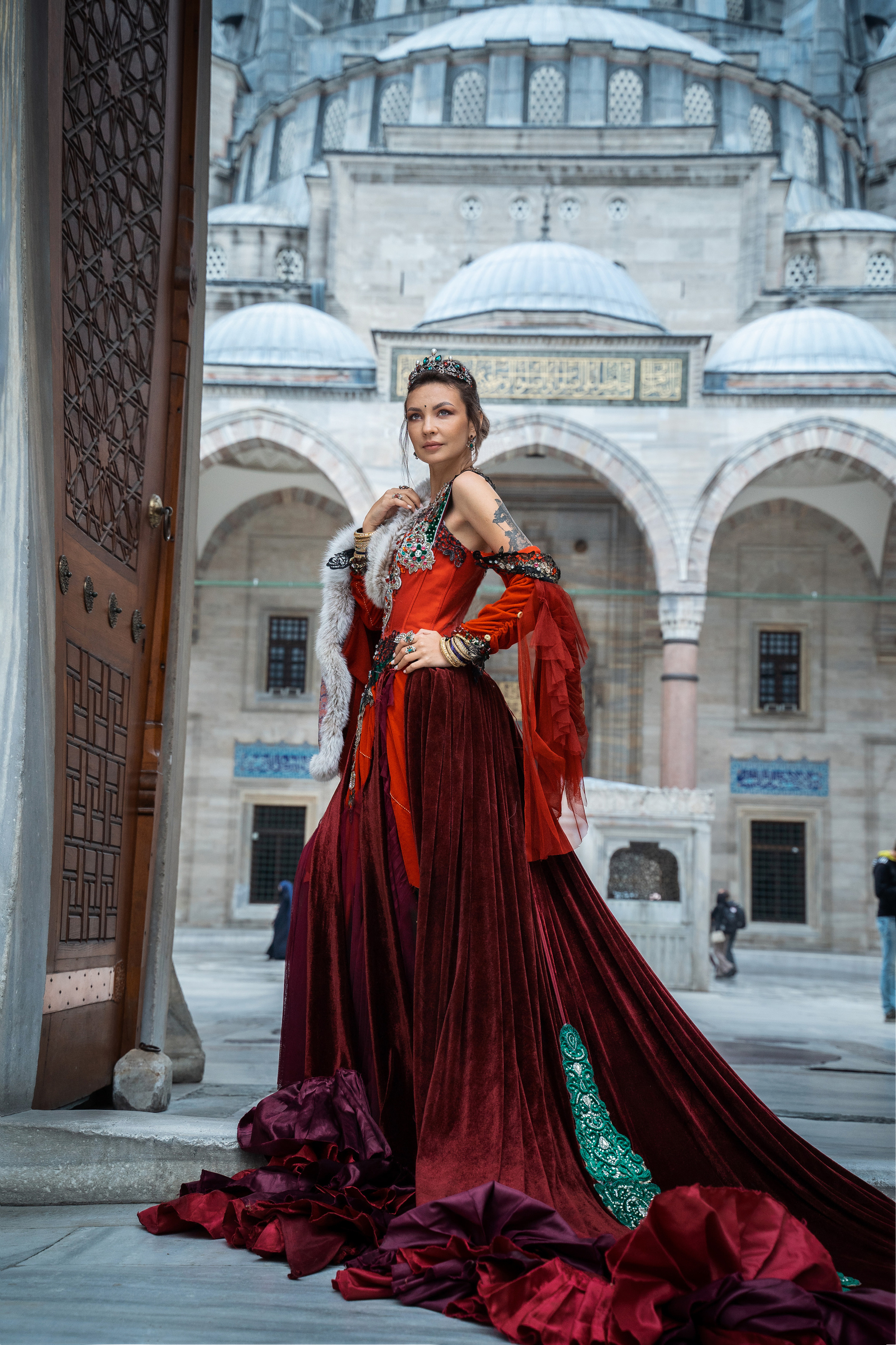 Фотосессии в Стамбуле в стиле «Великолепный век». Wedding, family and lifestyle photographer Anatoly. Photo sessions on rooftops with seagulls. Istanbul