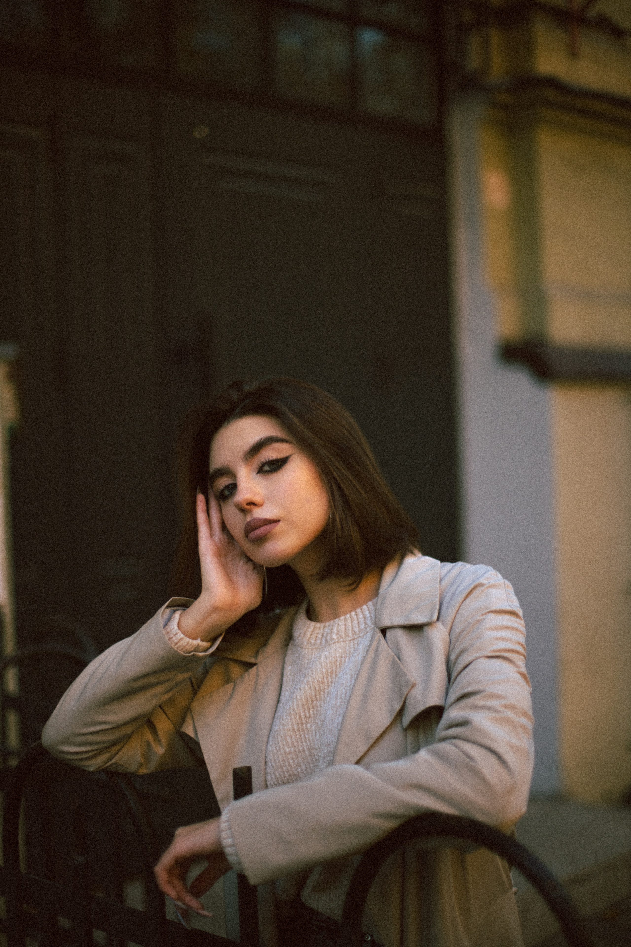 Her eyes. Обо мне