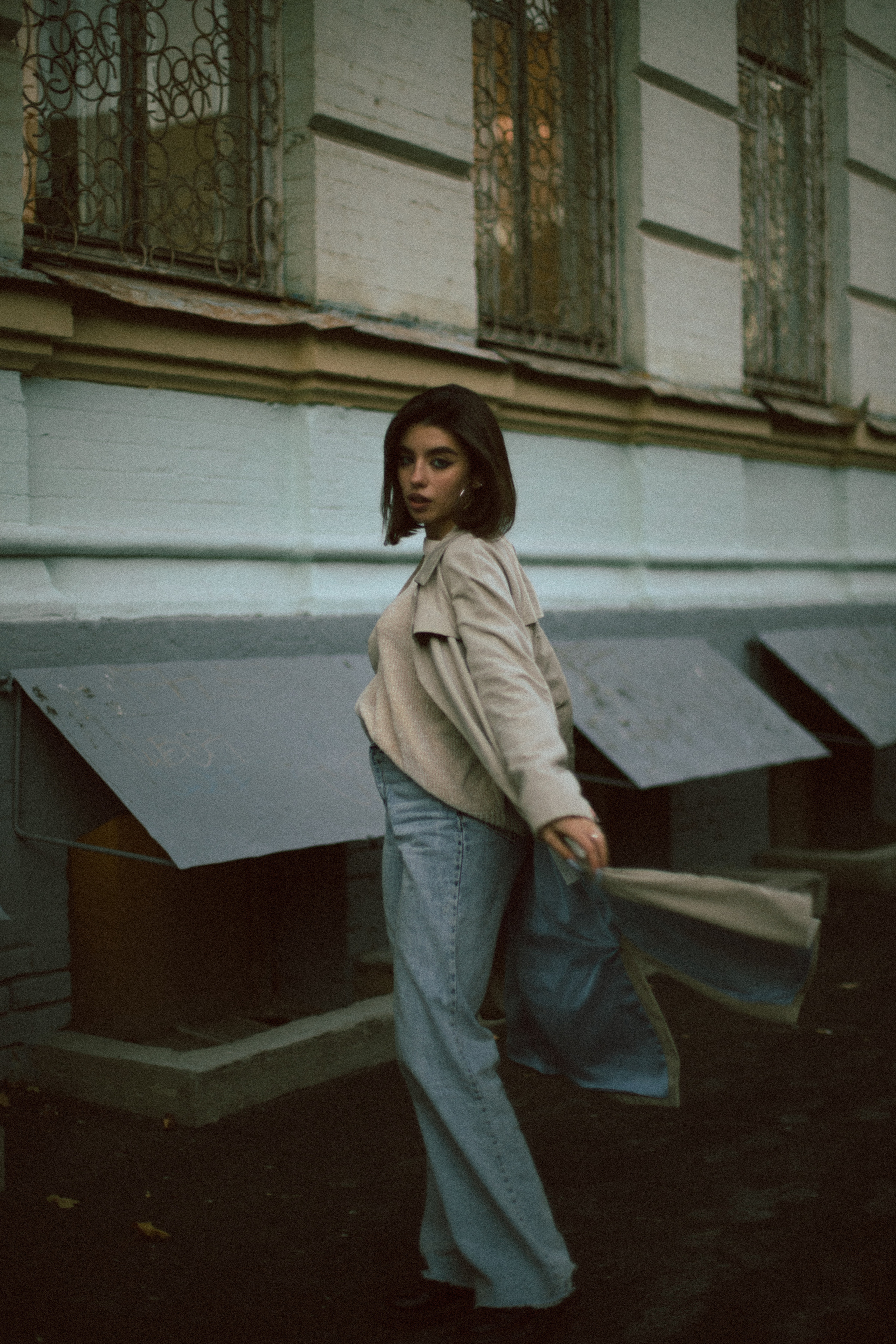 Her eyes. Обо мне