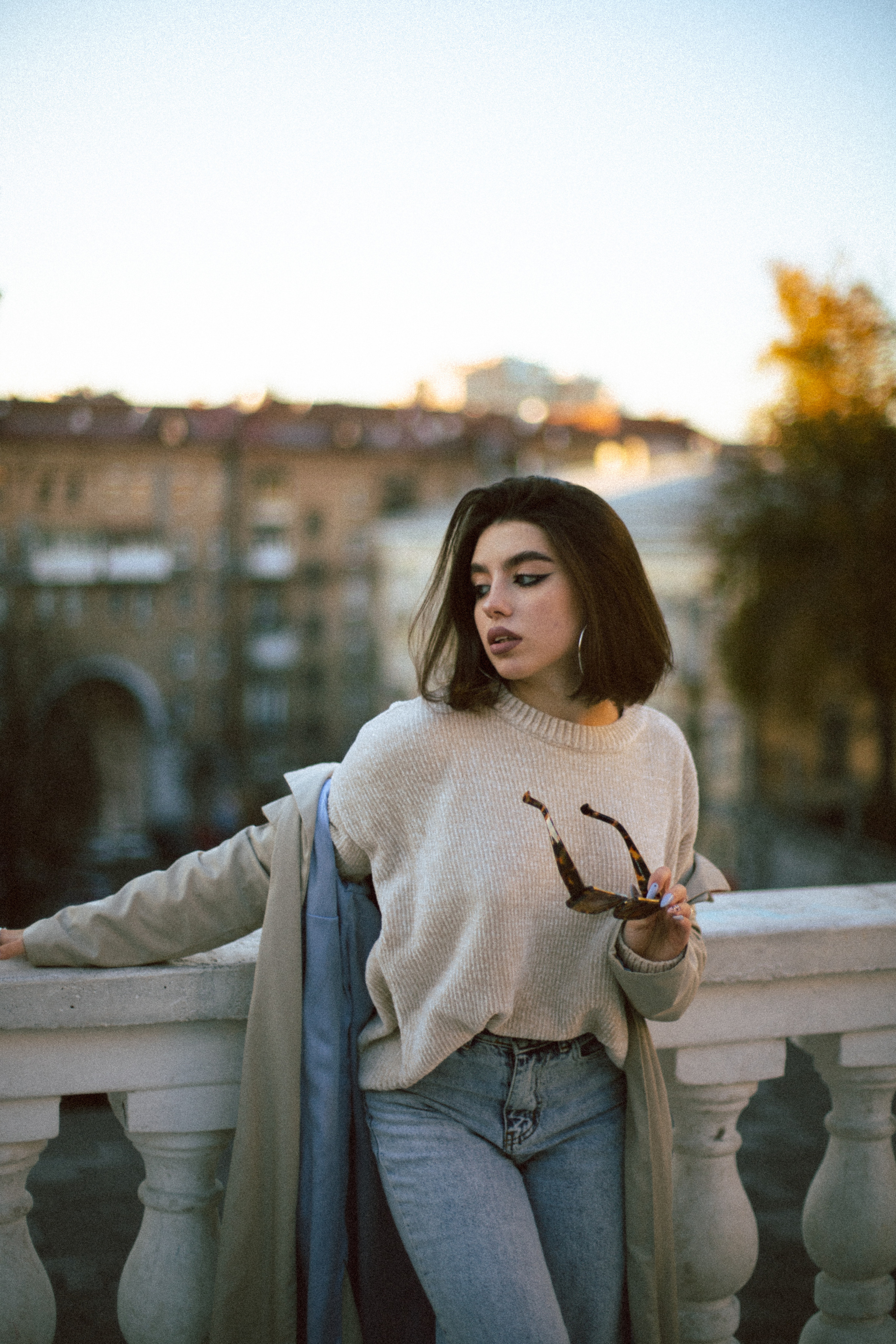 Her eyes. Обо мне