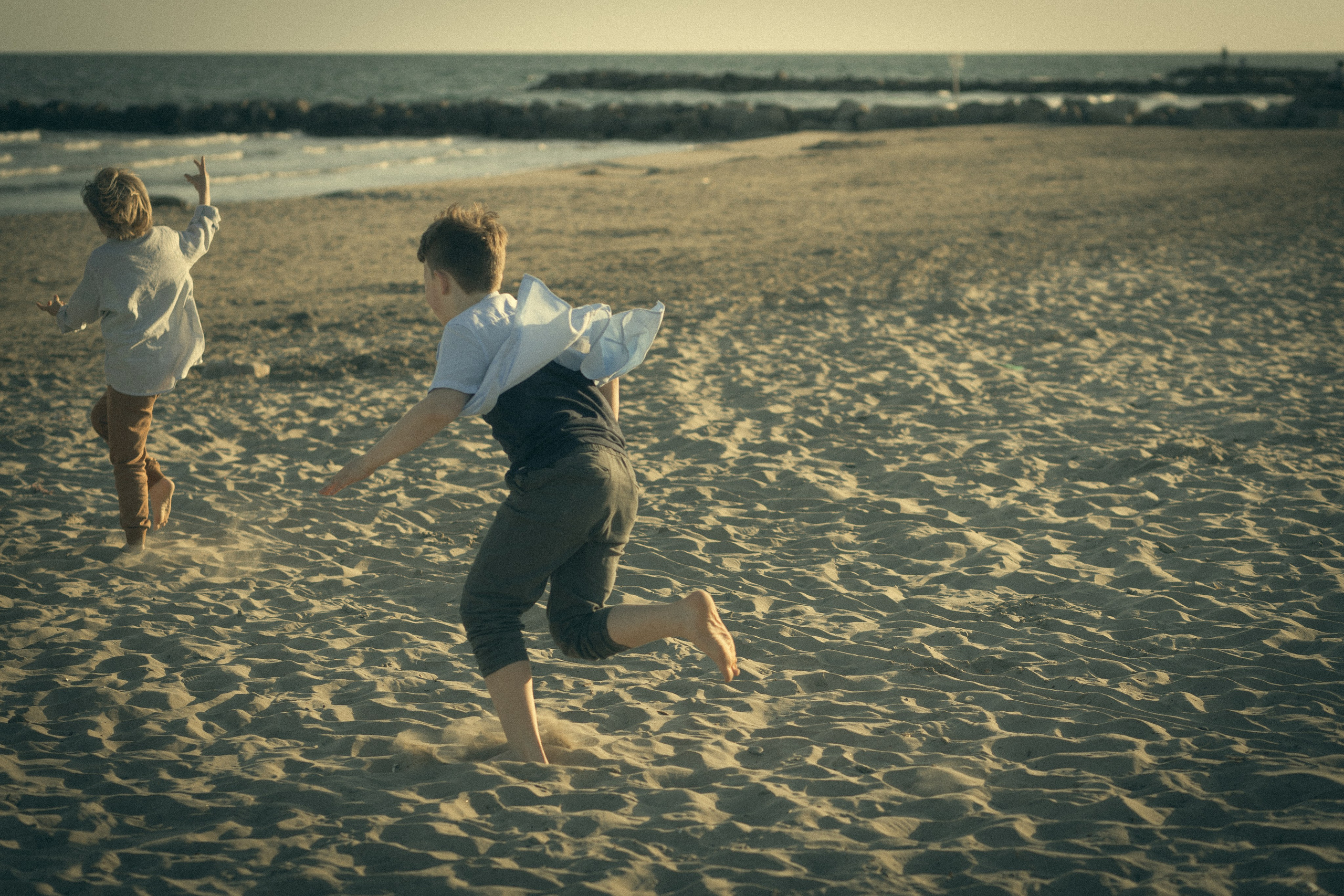 Histoires d’amour, séances photos de famille et de mariage en France