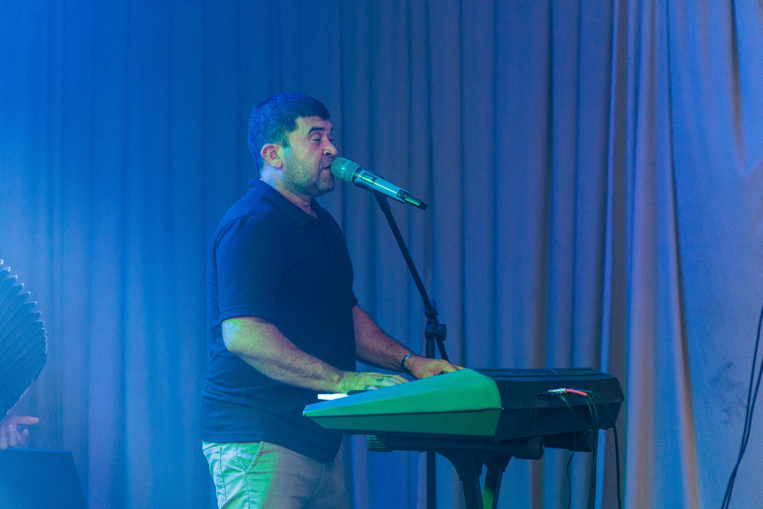 Festa de aniversário adulto, com show ao vivo em ambiente perfeito para festas