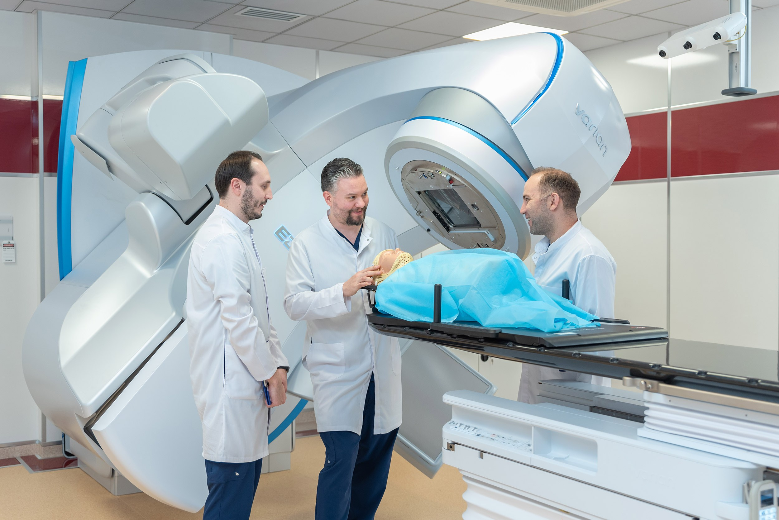 Erebuni Radiotherapy Center. Լուսանկարիչ քաղաք Երևանում