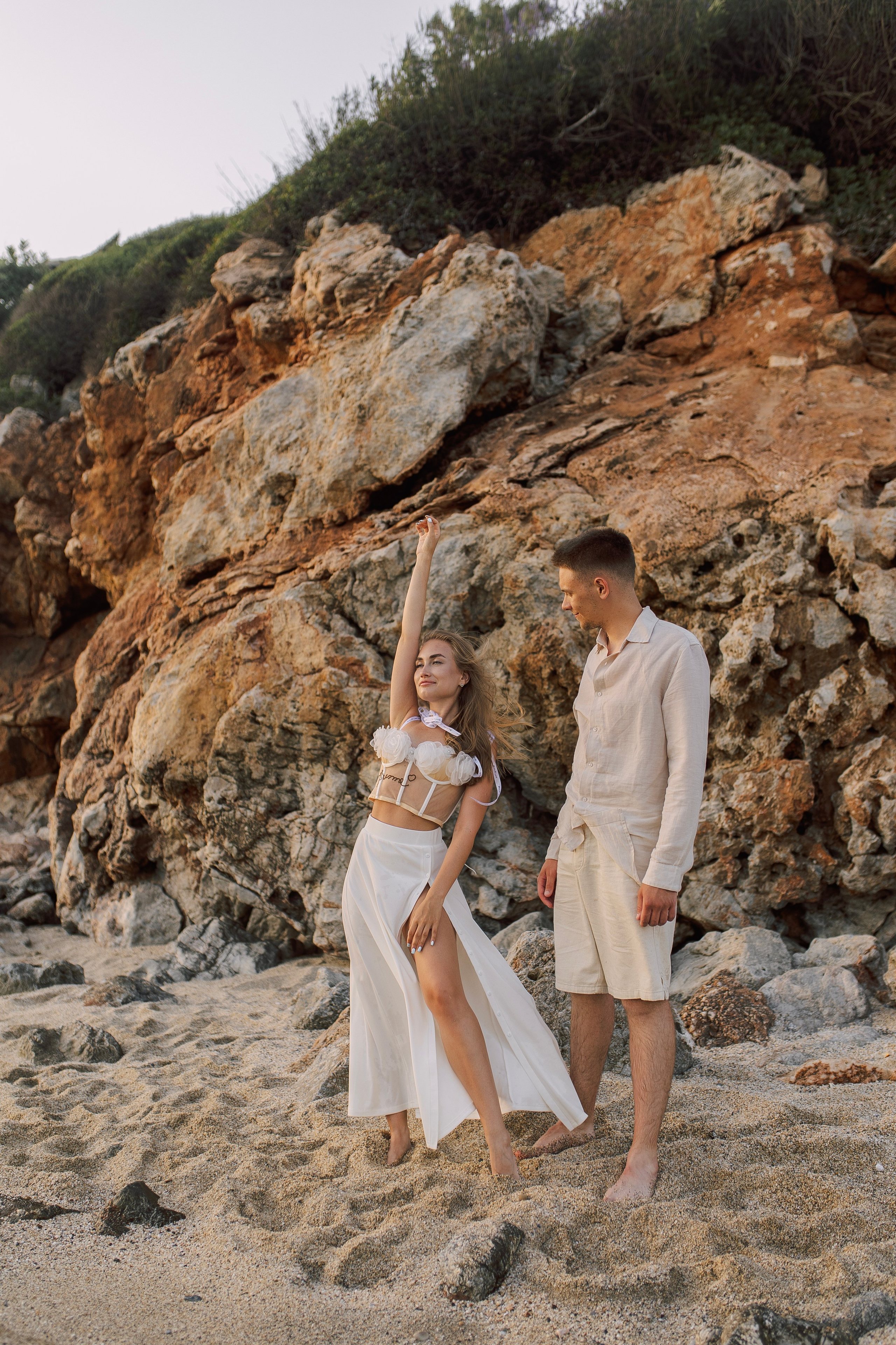 Фотограф в алании,Фотосессия в Алании, Фотограф Алания, свадебный фотограф в алании. Пляж. Love story на пляже клеопатры на закате. Аланья. Алсу Девели | Свадебный и семейный фотограф в Турции Алании, Алания, Аланья, Сиде, Белеке, Анталия