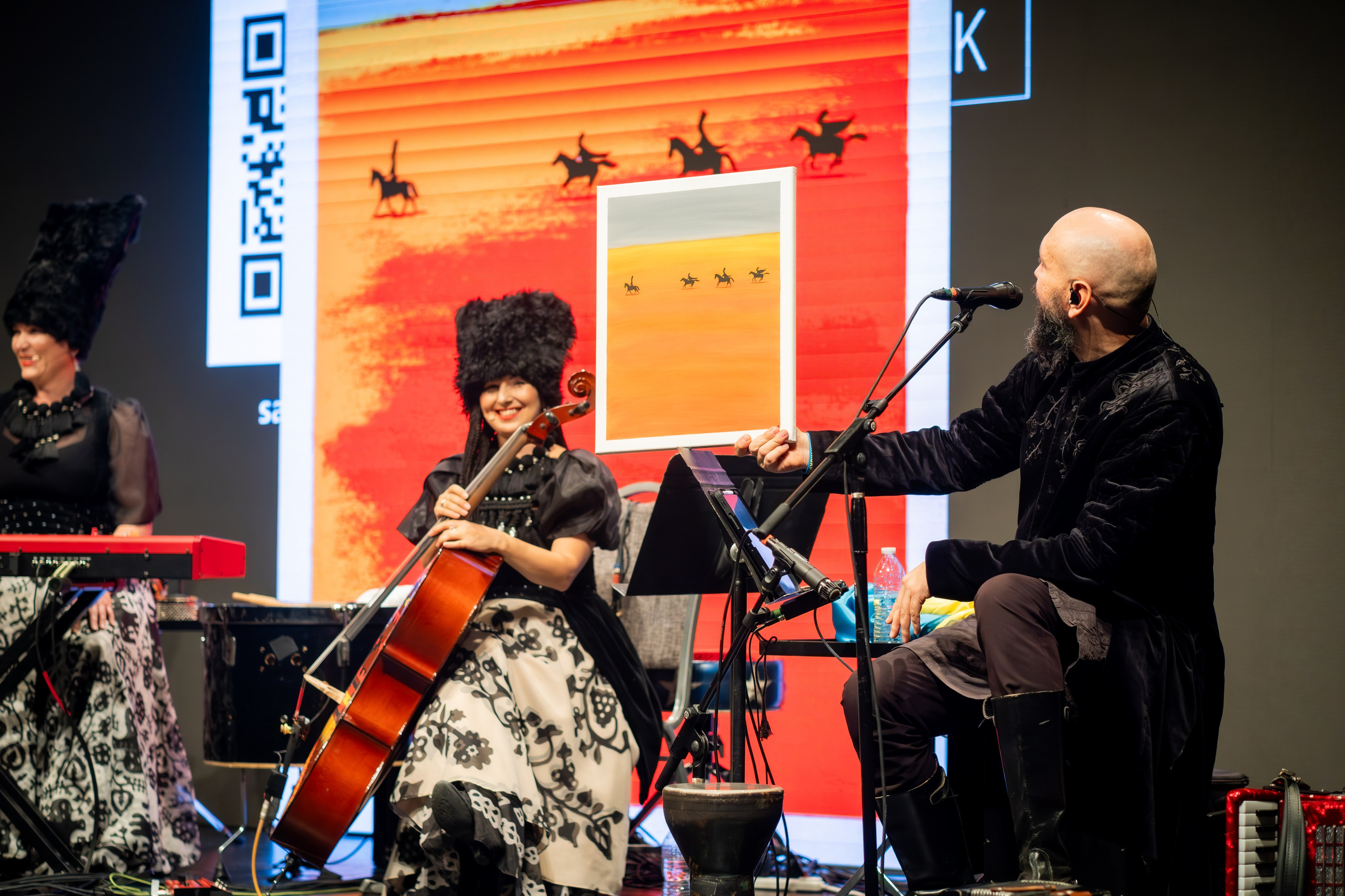 DAKHA BRAKHA. Reportage concert portrait photography in the San Francisco Bay Area