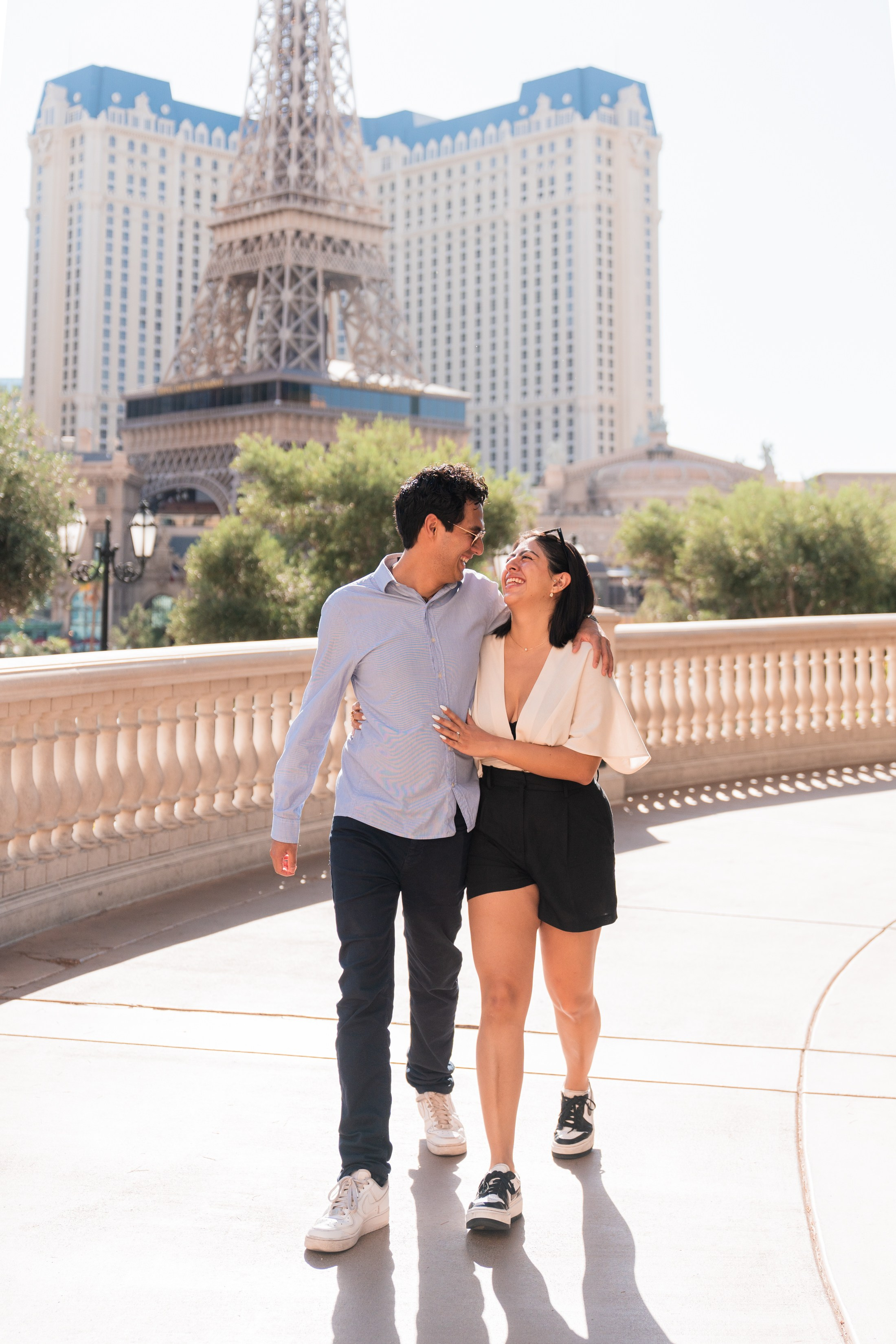 Dani&Lu. Marriage proposal. Wedding & elopement photographer Viktoriya Kravtsov. Las Vegas