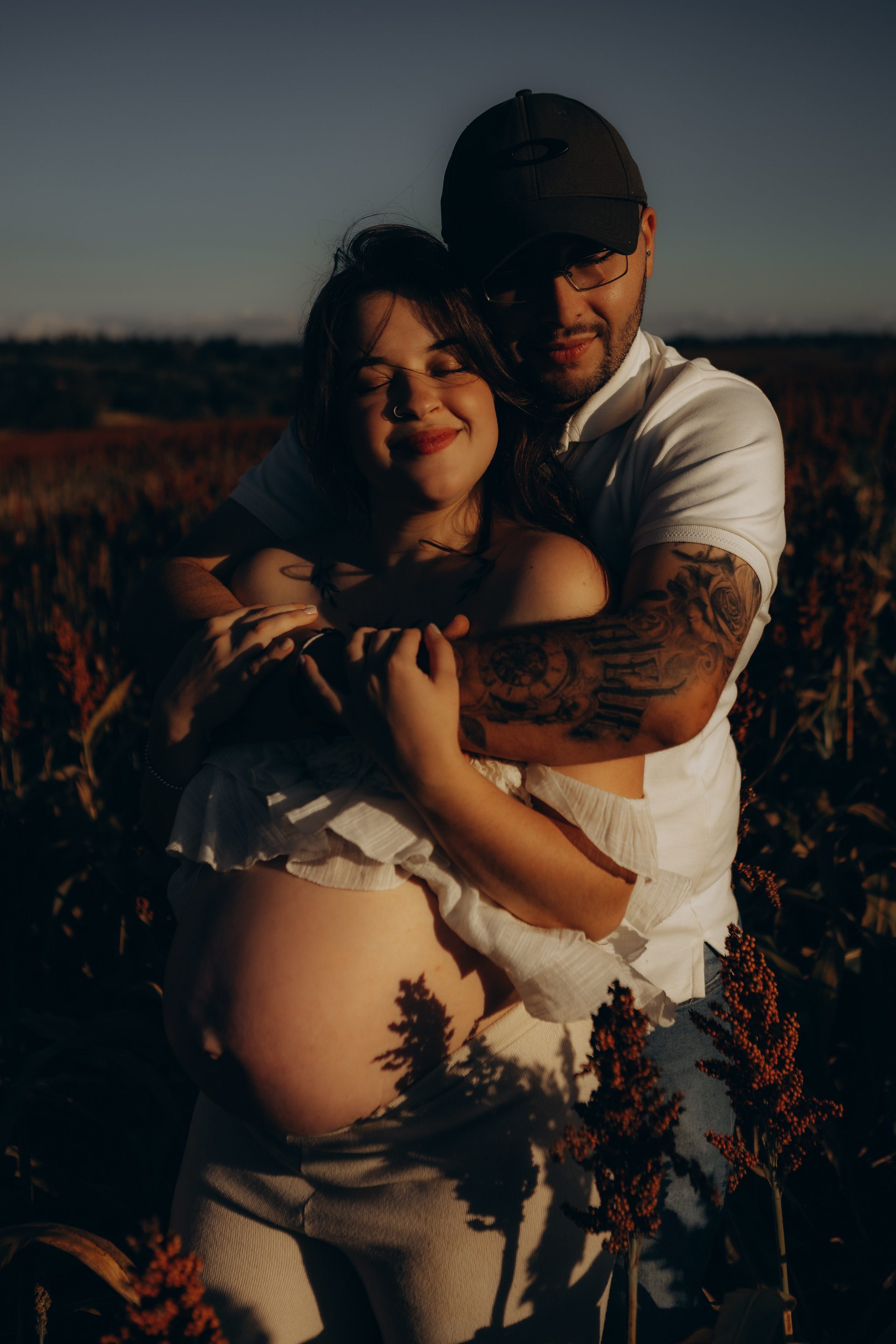 pais trocando carinho em ensaio externo com filhos em Sorocaba