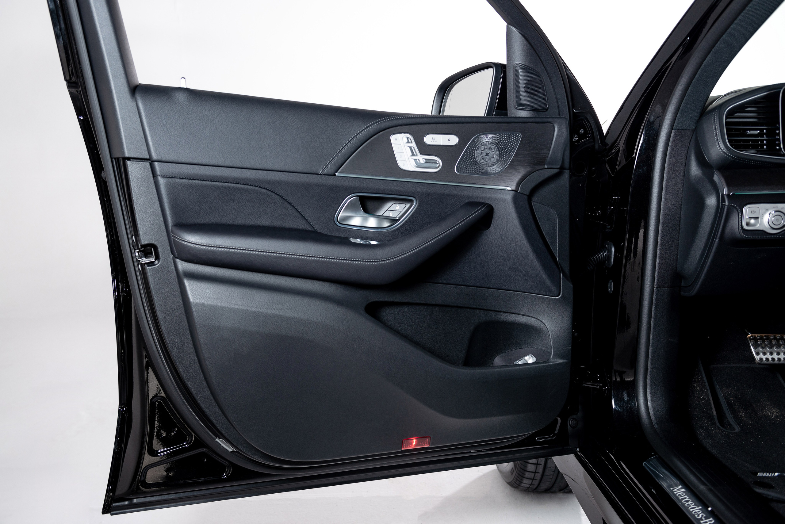 Автомобильная фотосъемка Mercedes GLS в студии. FOTÓGRAFO MÉXICO QUINTANA ROO