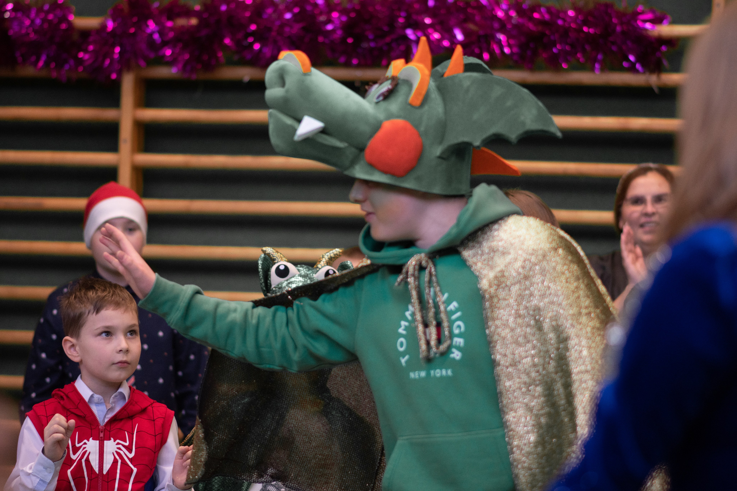 Новогодний хоровод. Семейный и детский фотограф