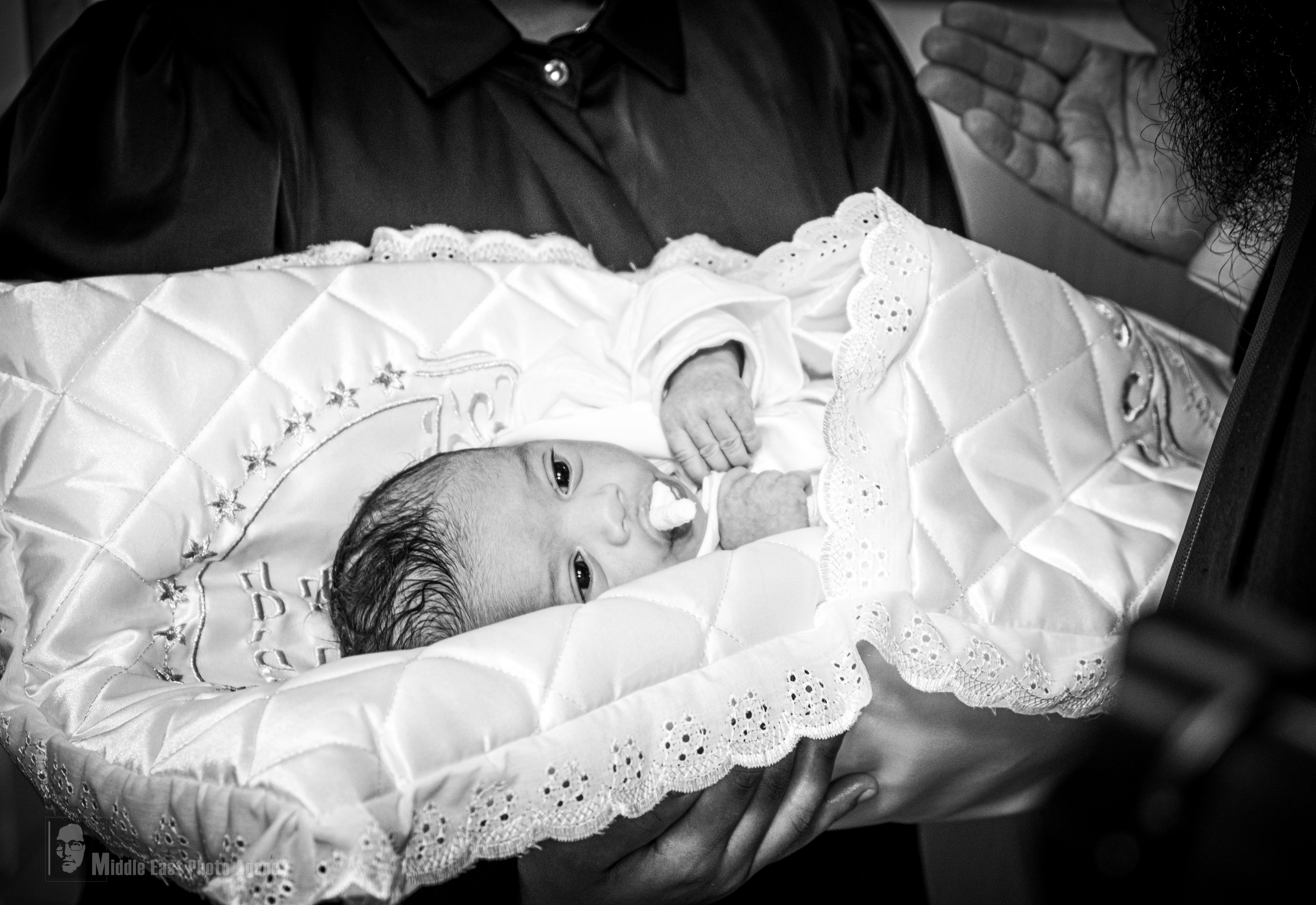 ‏ברית מילה. Middle East Photo Agency — Свадьбы, Бар и Бат-мицва, Брит, Театр, Магниты, Портреты