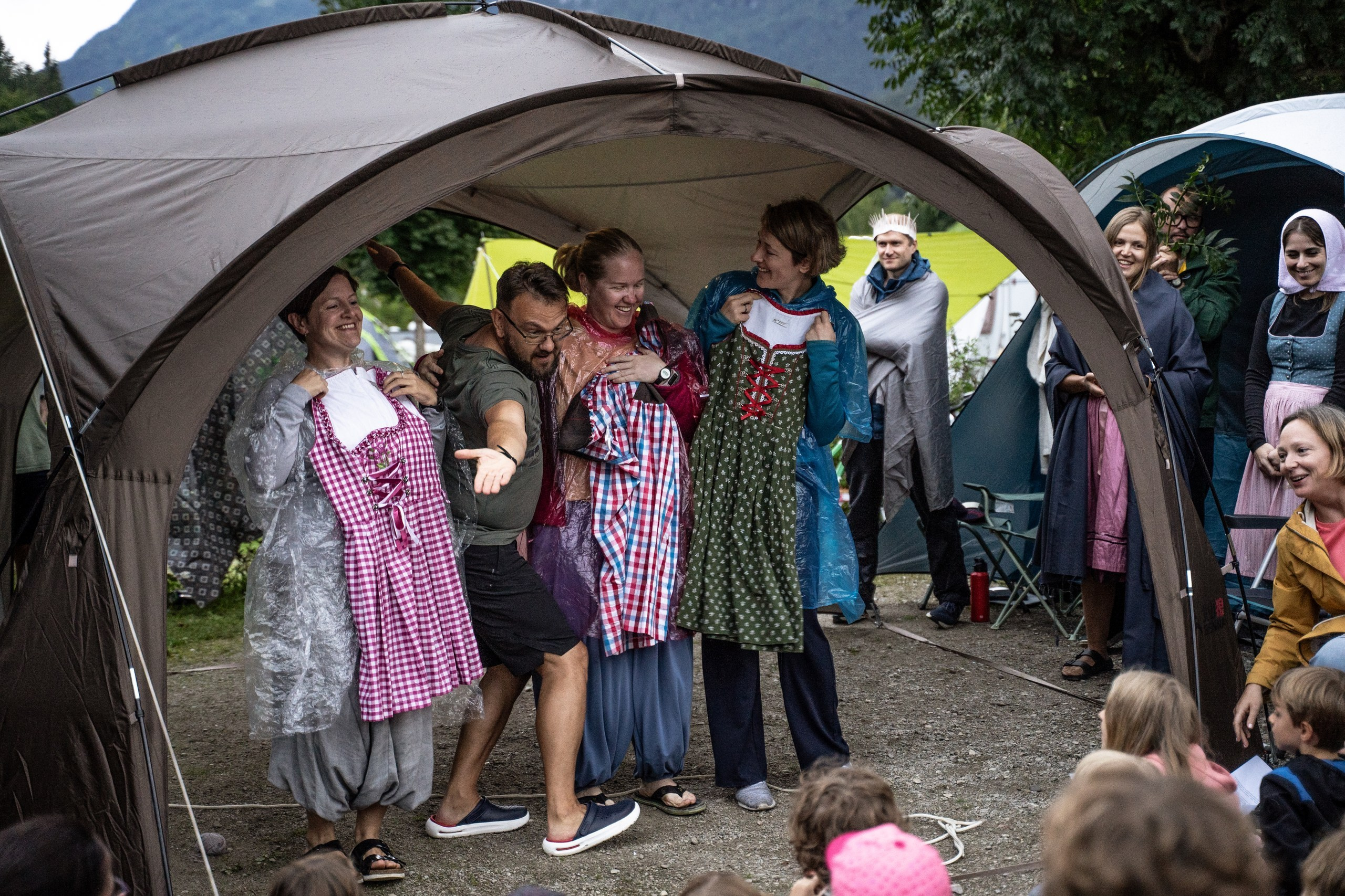 Атмосфера нашего лагеря. Семейные лагеря в Европе с Ниной Янечковой и Ириной Зиновьевой
