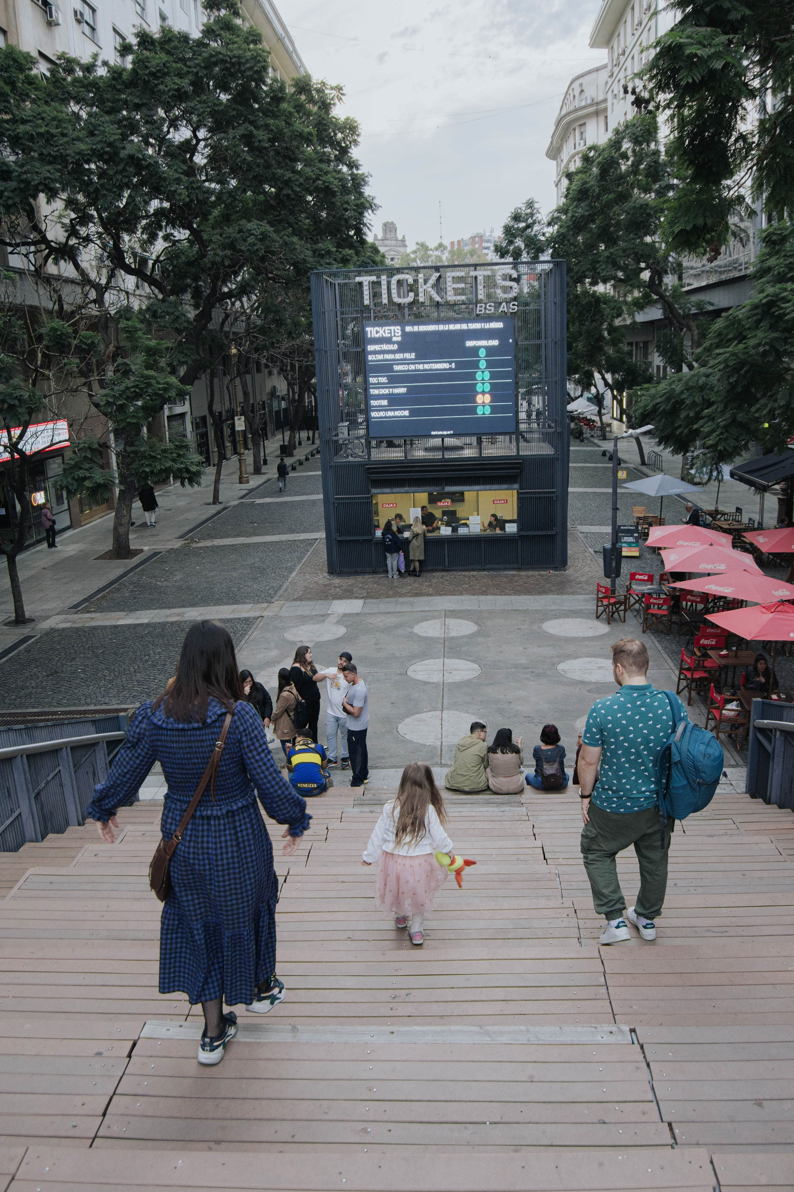 Photographer’s fam. Photographer @elmirkami in the city of Buenos Aires