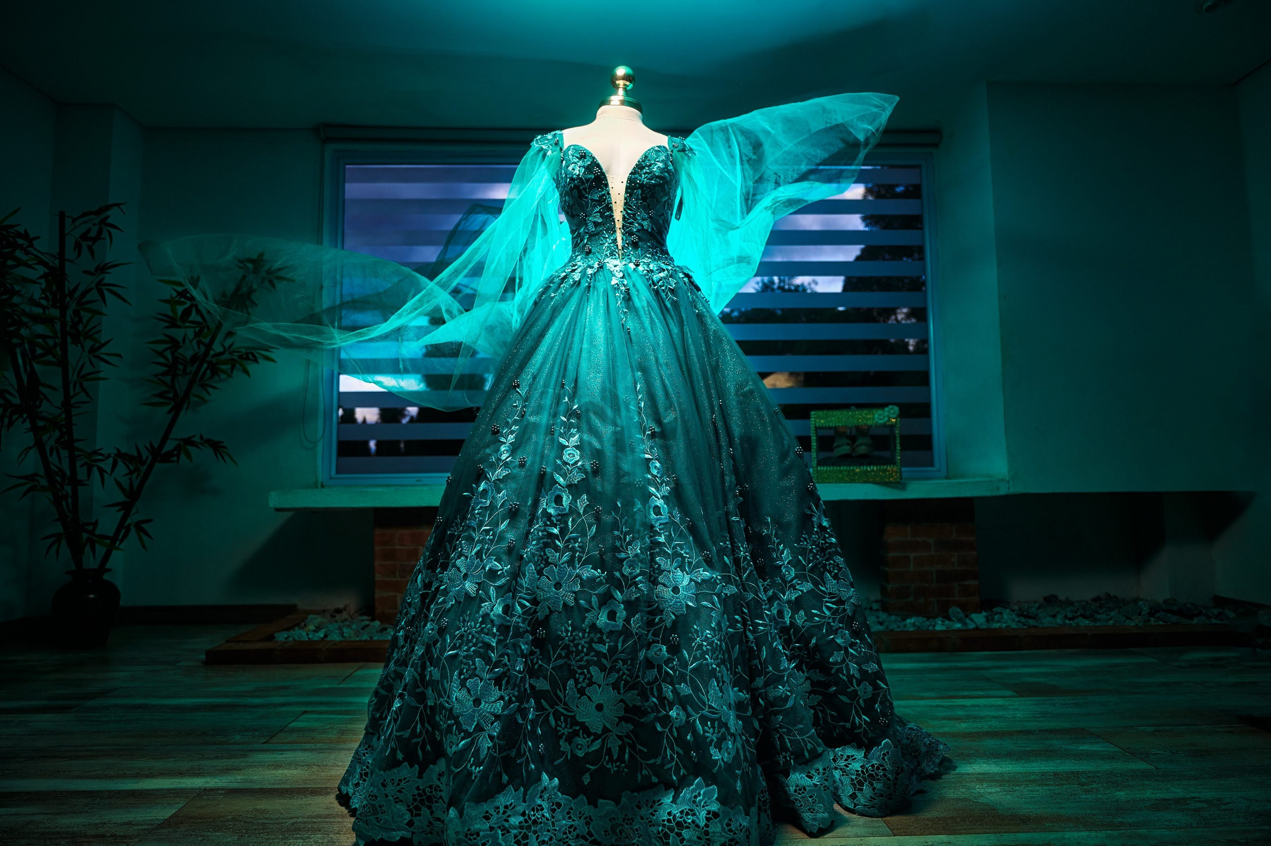 Mis 15 | Sesiones de Fotografía Modernas. Wedding Photography & Videography by ZZ Hendrick | Capturing Your Love Story in Colombia & USA