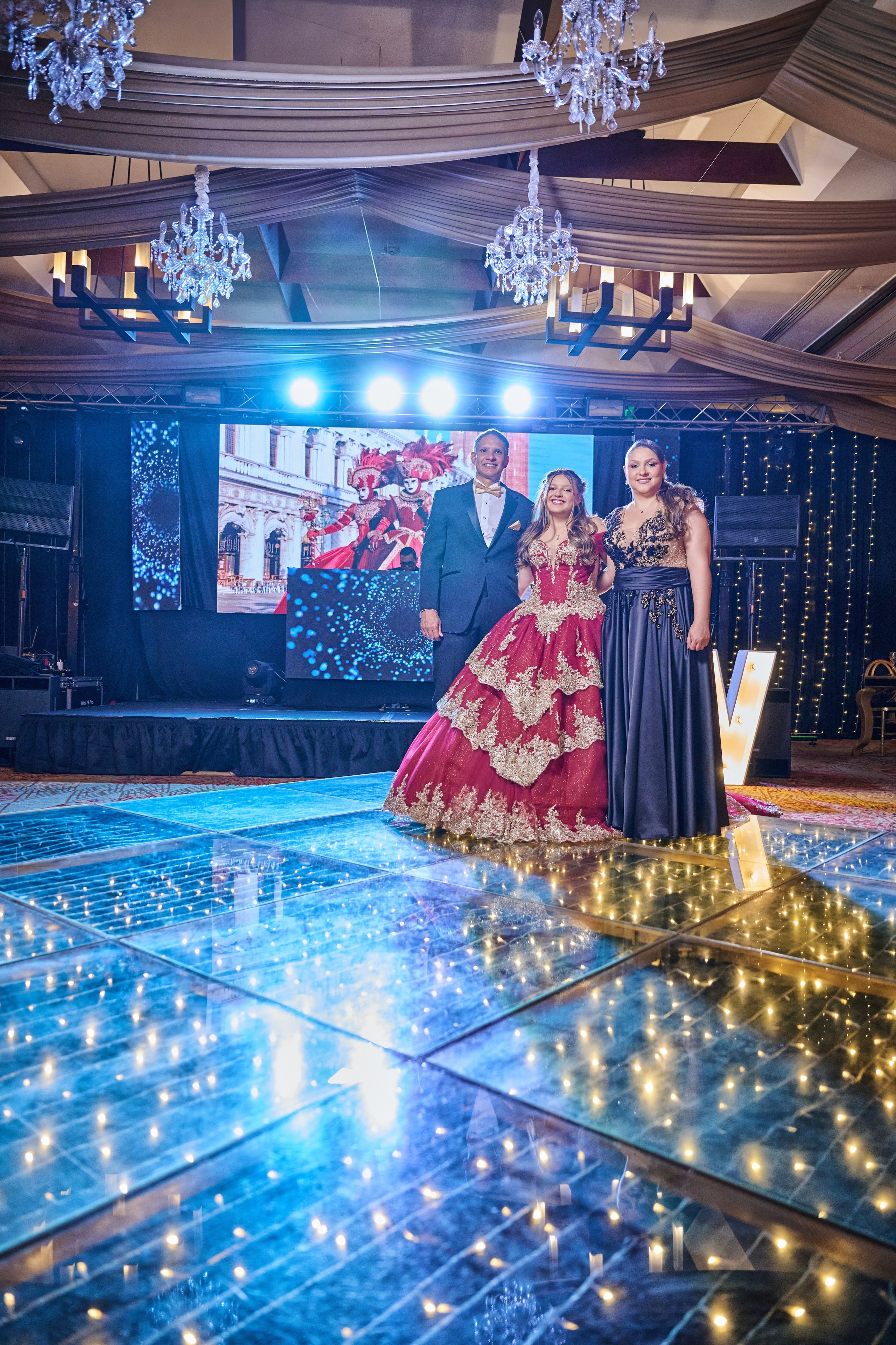 Mis 15 | Sesiones de Fotografía Modernas. Wedding Photography & Videography by ZZ Hendrick | Capturing Your Love Story in Colombia & USA