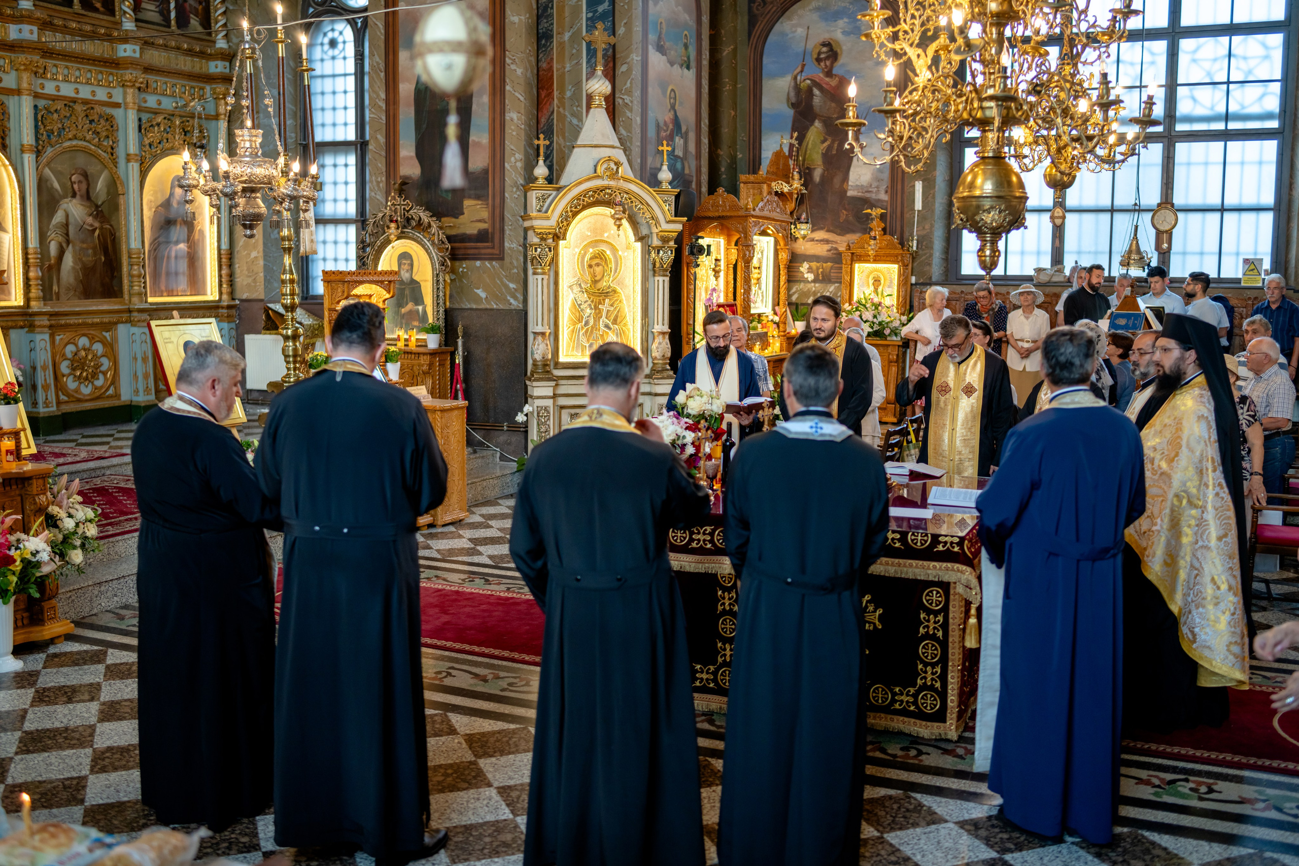Hram Biserica Sfânta Vineri din Ploiești. Mihai Alexandra Events