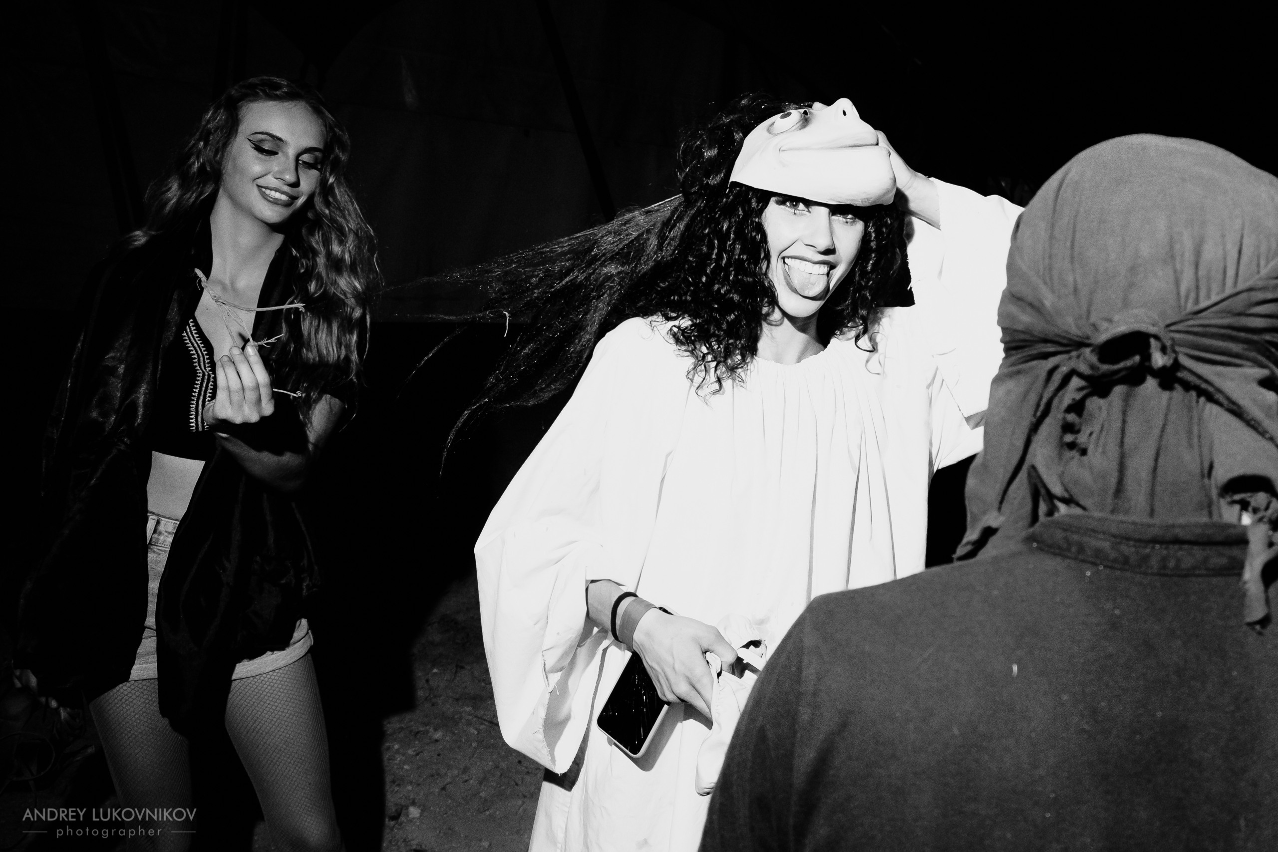 BTS: Vassallo Sisters