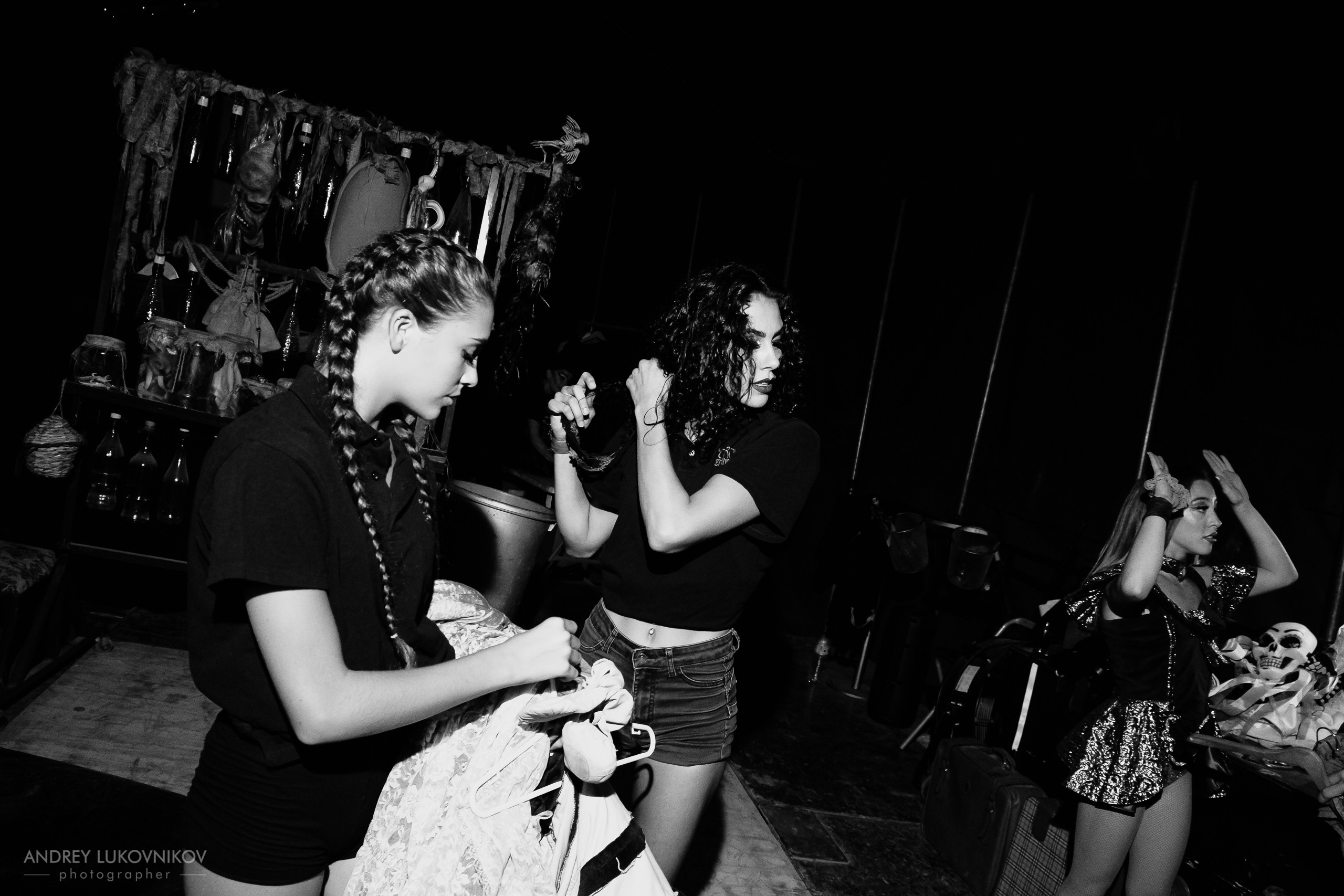 BTS: Vassallo Sisters