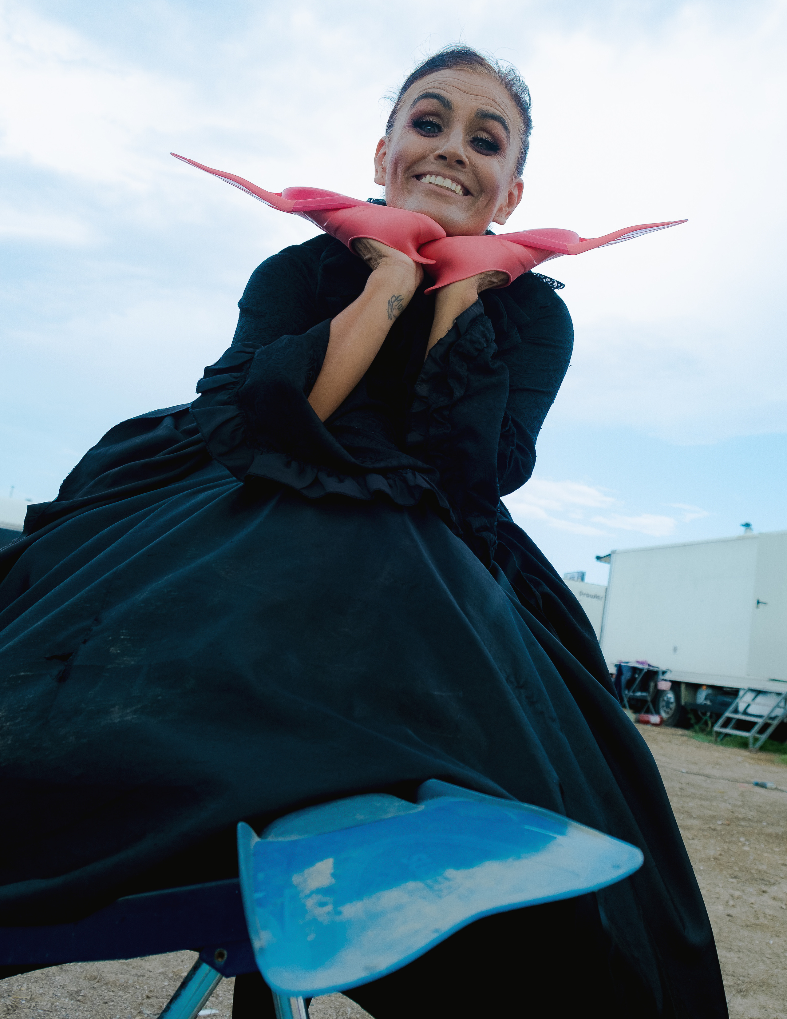 Witch on vacation. El Circo Encantado