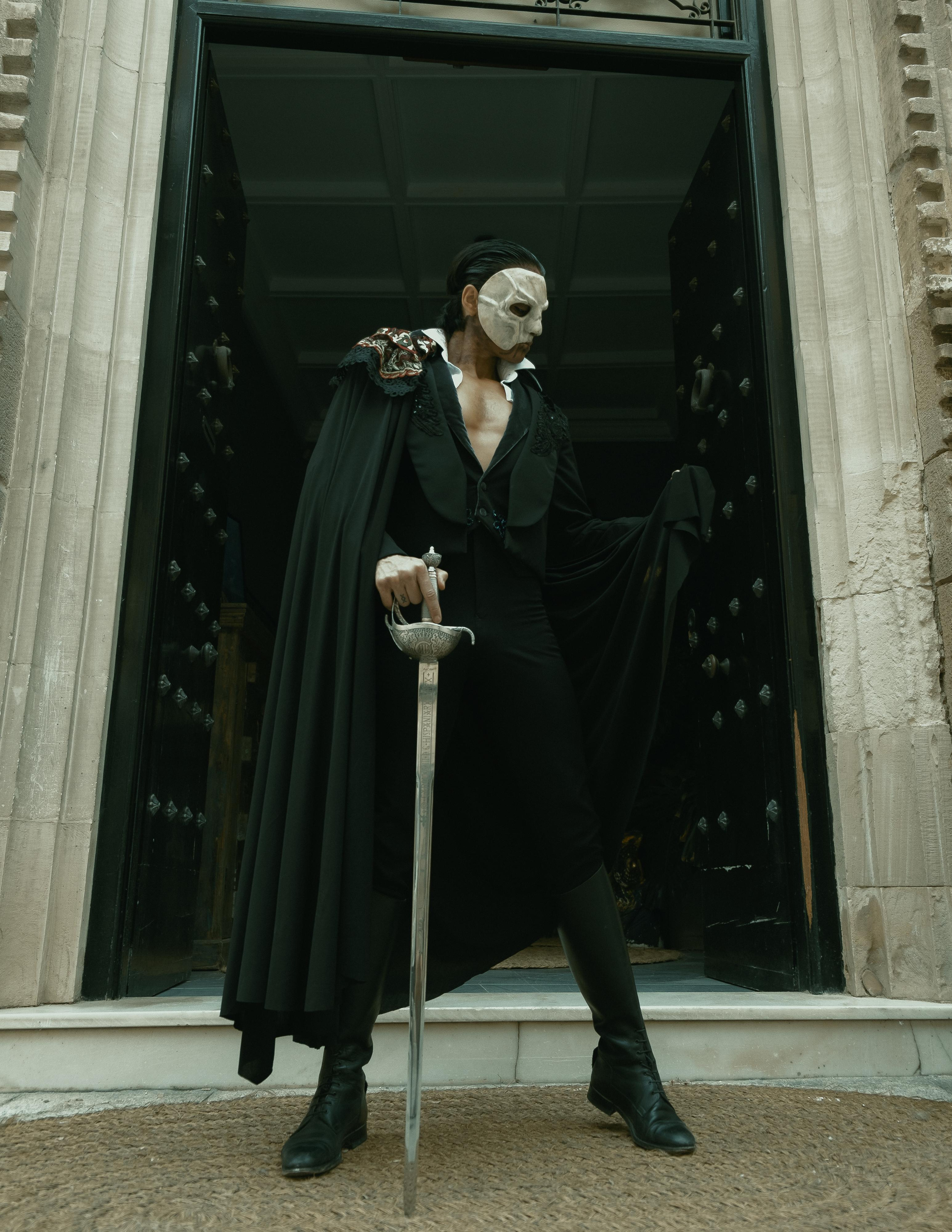 The Phantom | El Circo Encantado