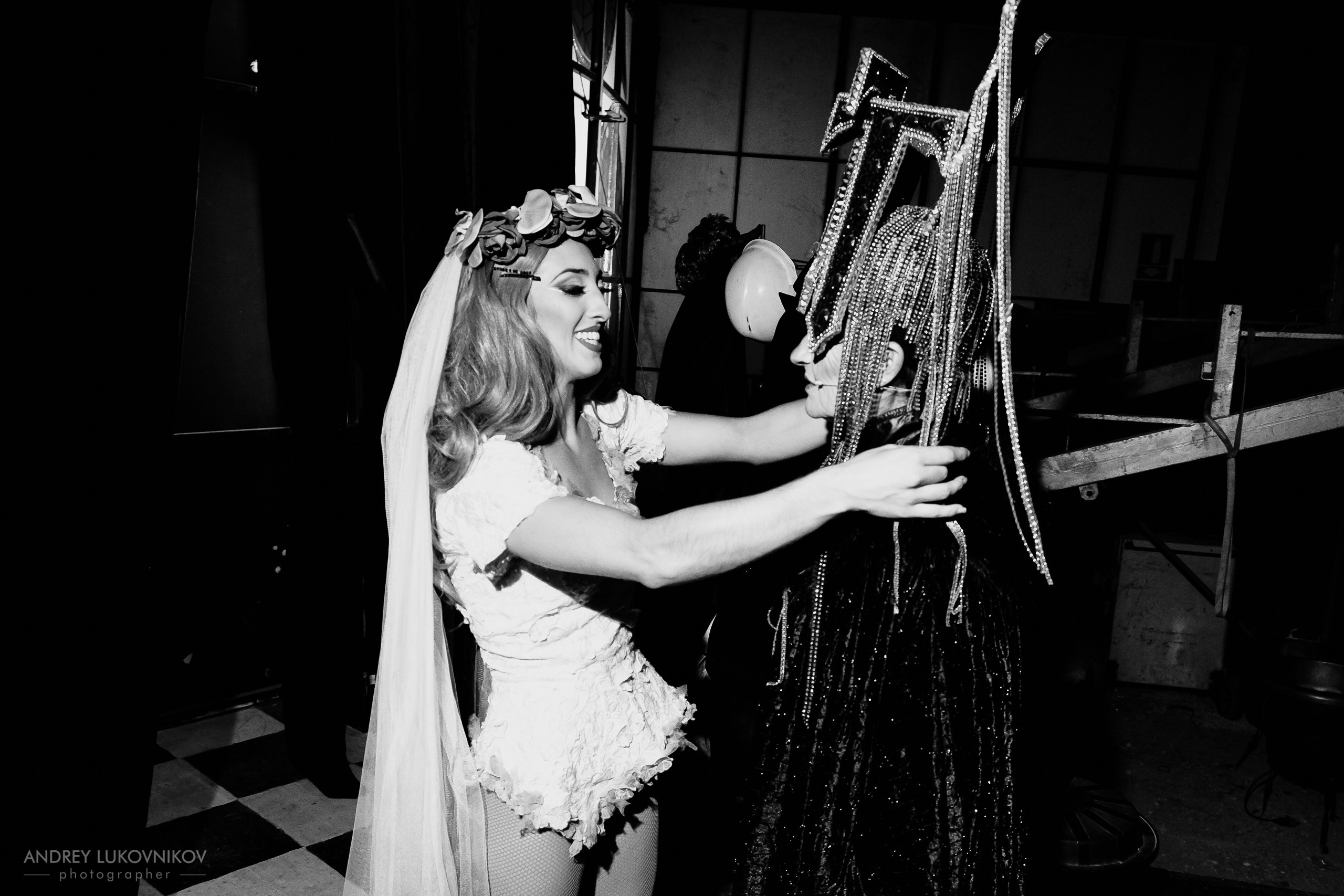 BTS: Schon Nuñez & Carina