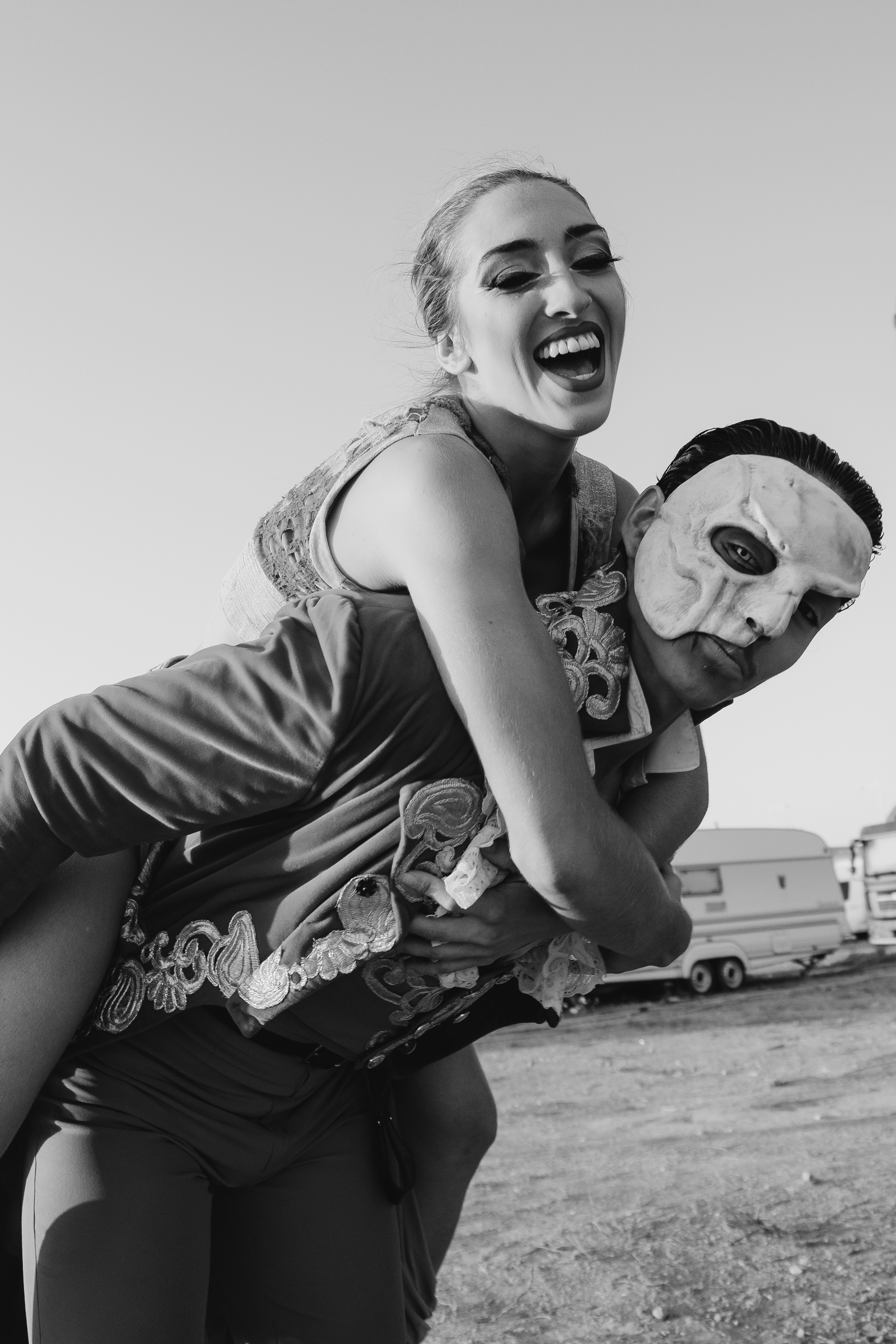 Carina & Schon Nuñez: El Circo Encantado