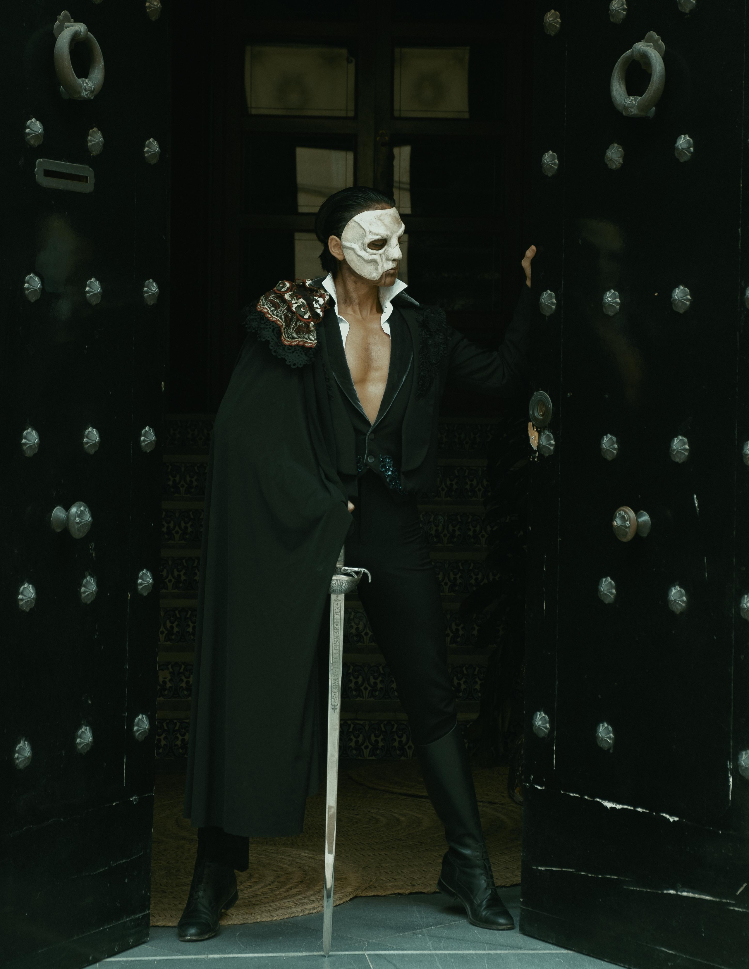 The Phantom | El Circo Encantado