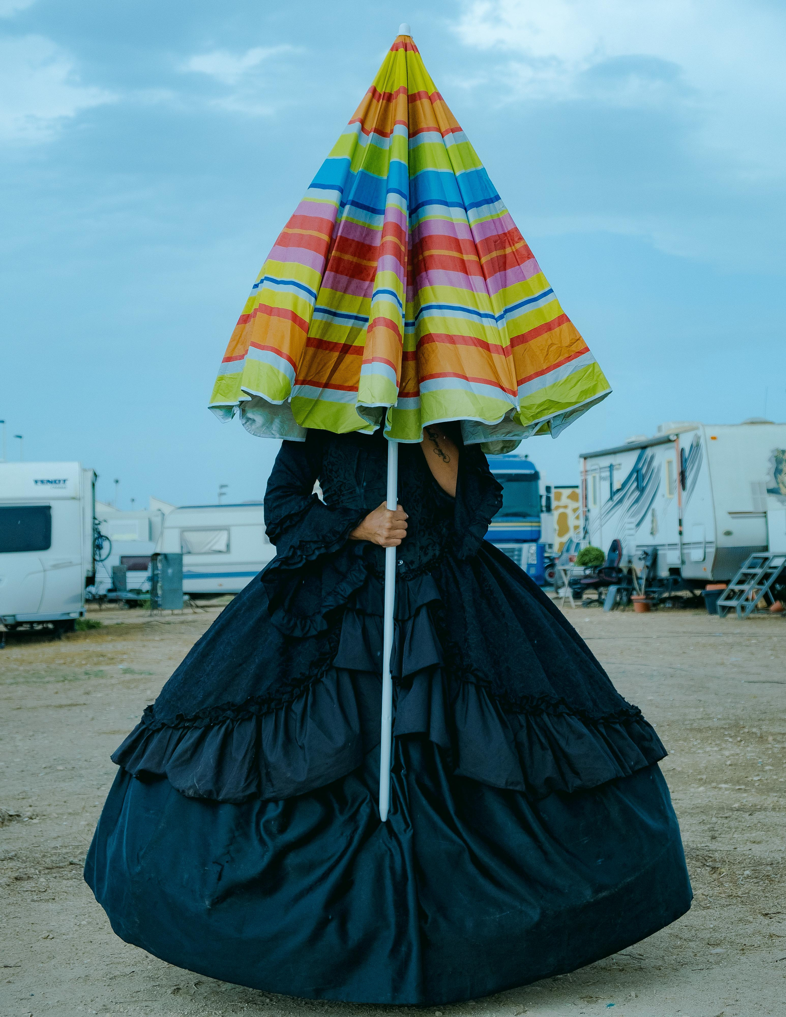 Witch on vacation. El Circo Encantado