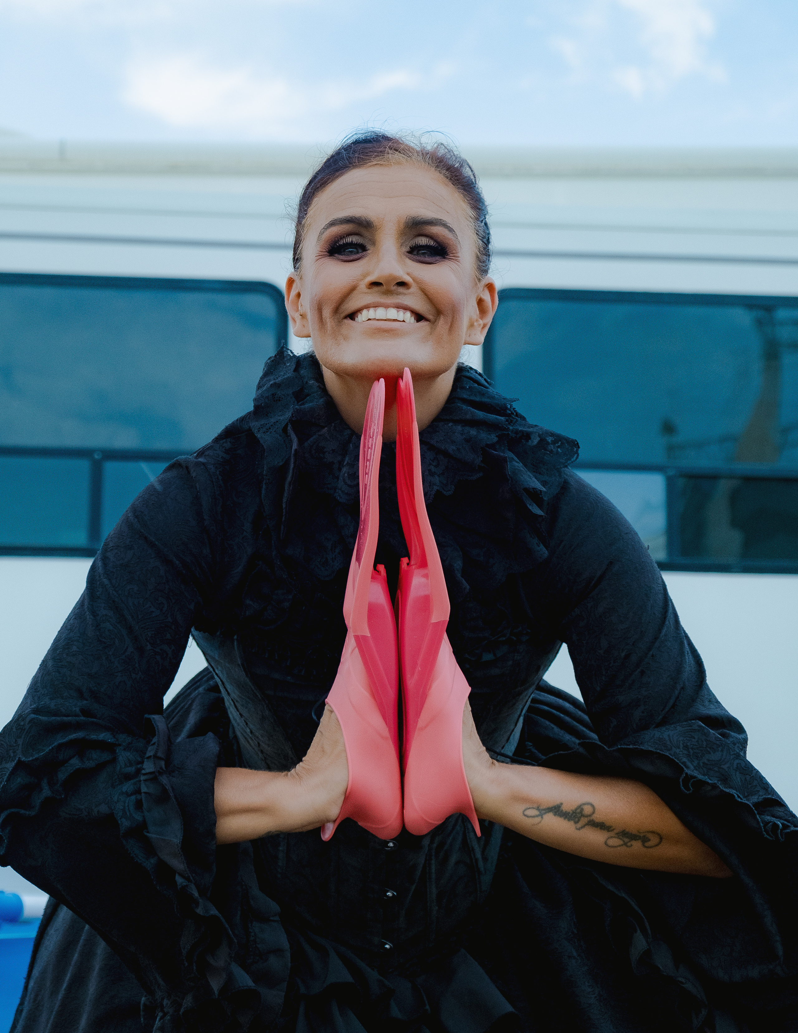 Witch on vacation. El Circo Encantado