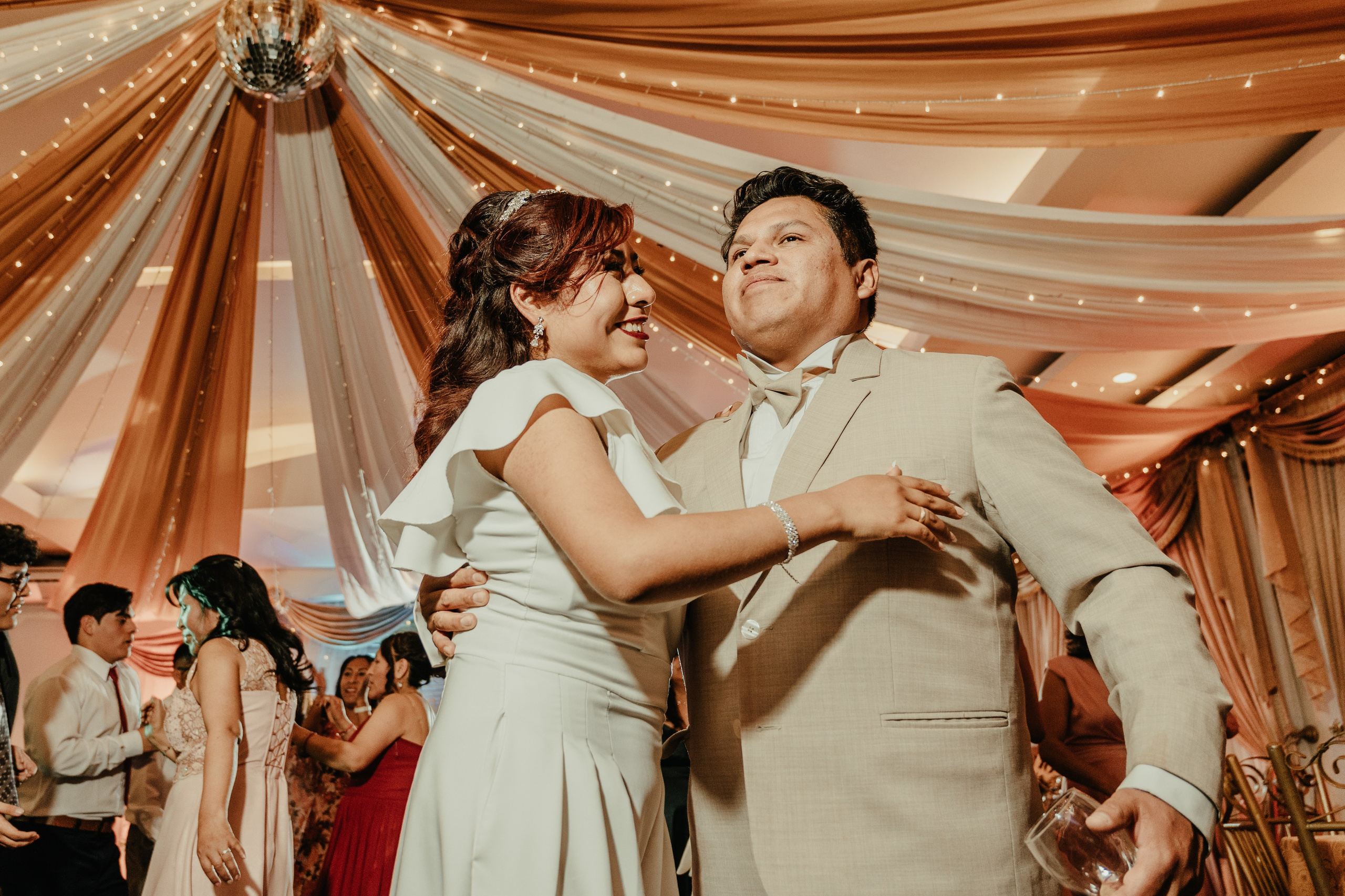 VANESSA + FRANKLIN BODA RELIGIOSA. Studio KVTA | Fotografía y Video de Bodas en Arequipa