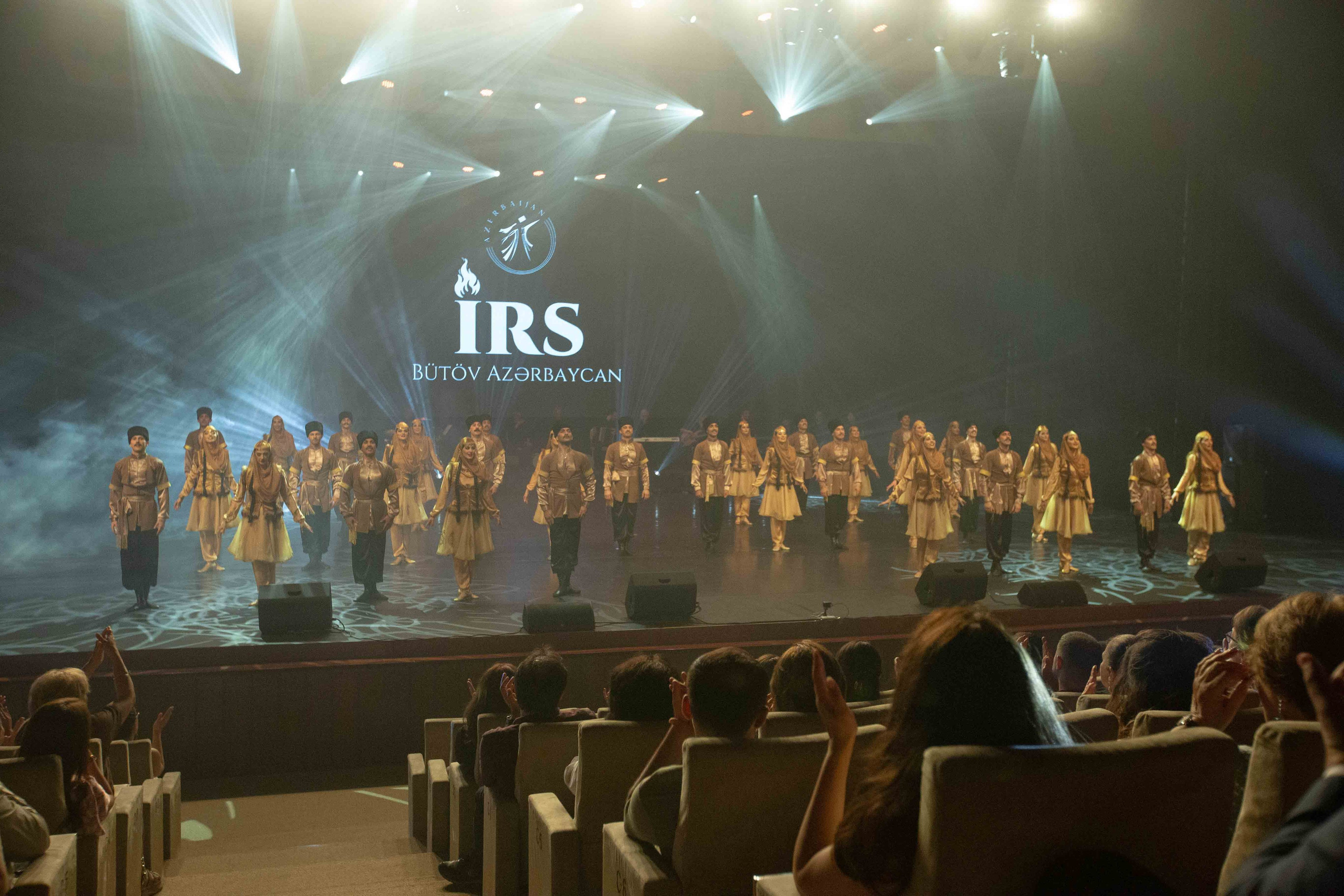 STATE DANCE ENSEMBLE. Wedding&Event photographer Ismail Rzayev in Baku
